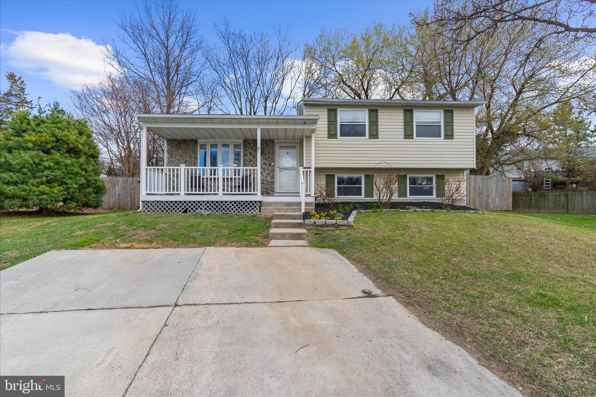 GOLDENTREE - Residential