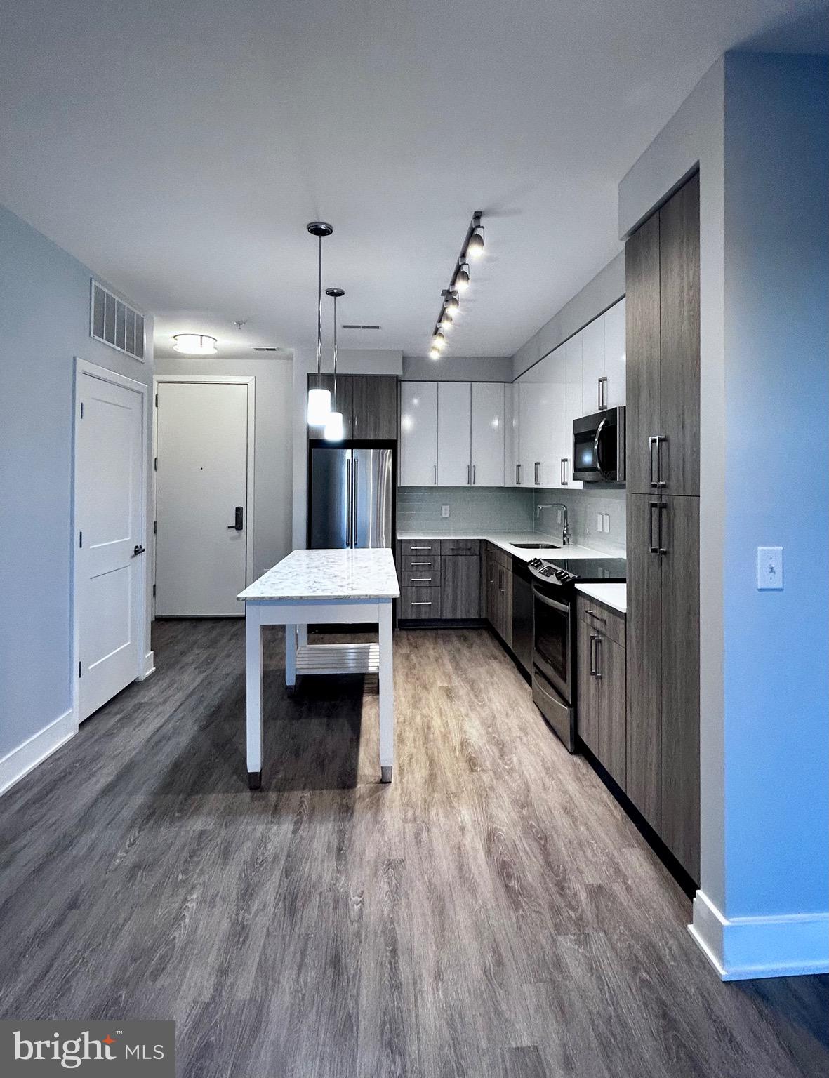 NATIONAL HARBOR - Residential Lease