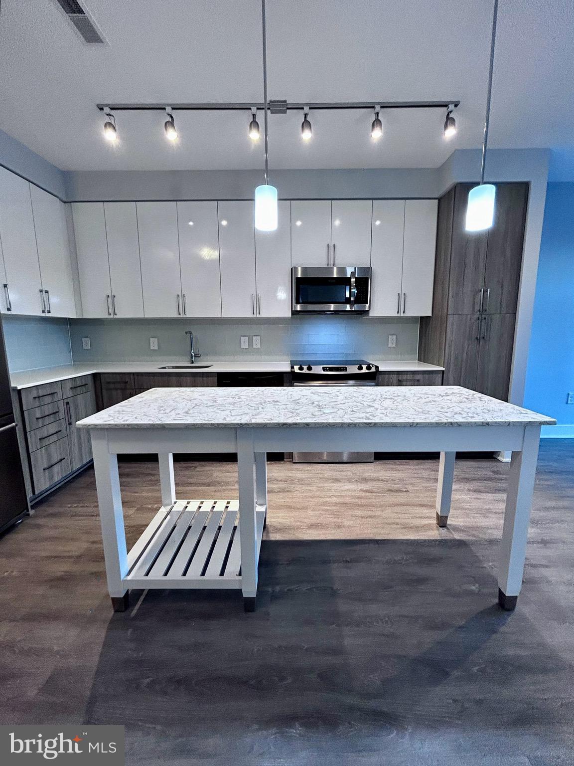 NATIONAL HARBOR - Residential Lease