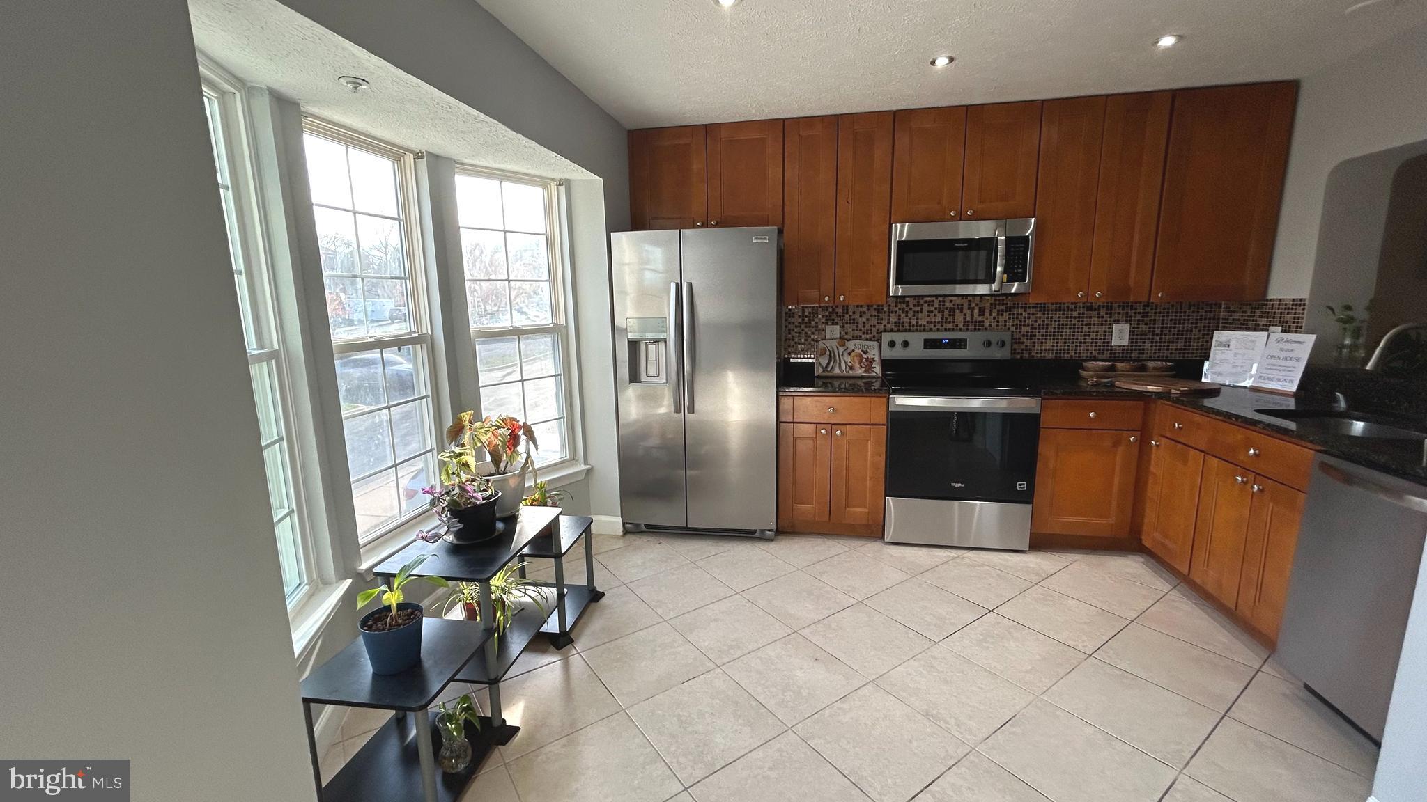 MINERAL SPRING VILLAGE - Residential