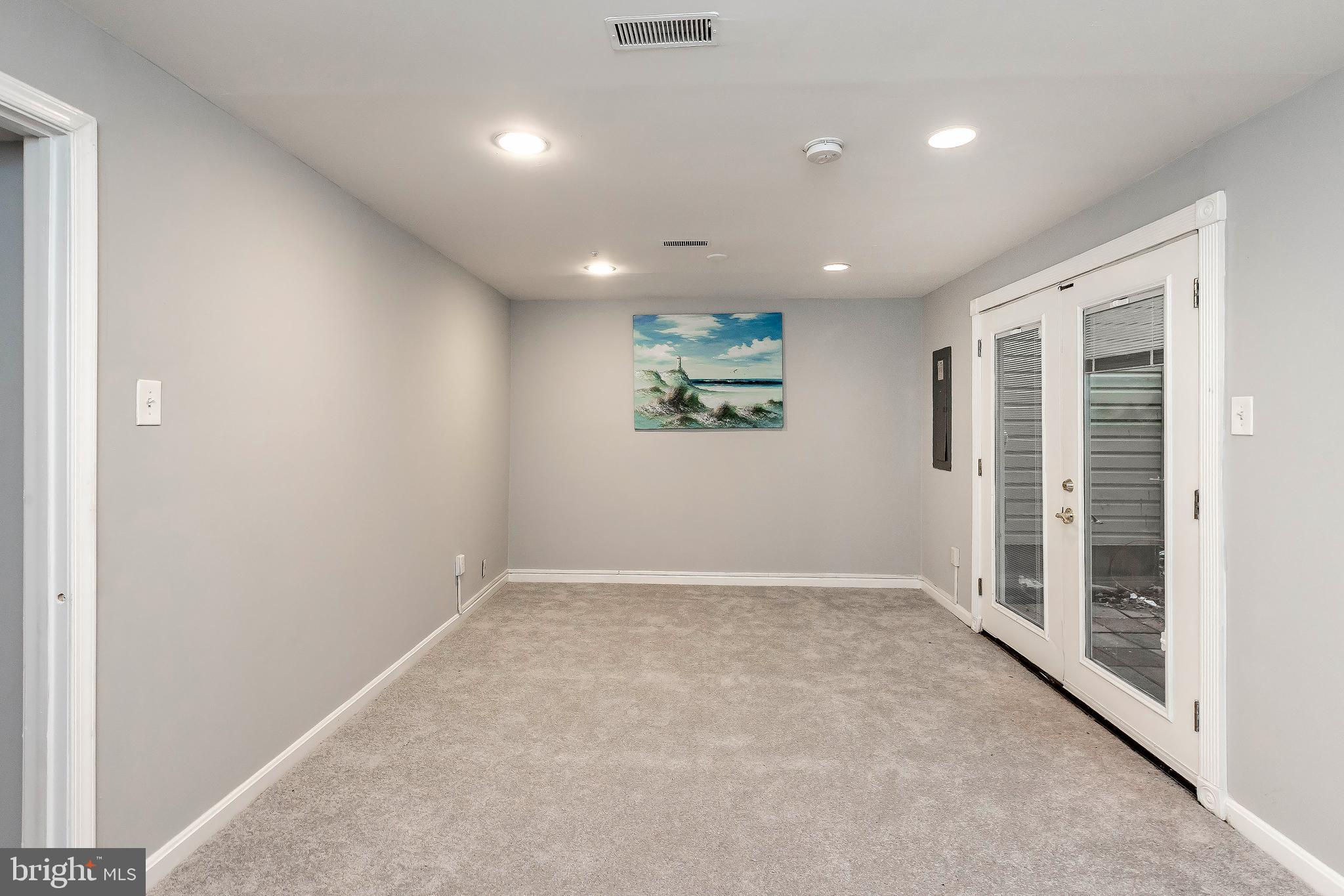 MINERAL SPRING VILLAGE - Residential