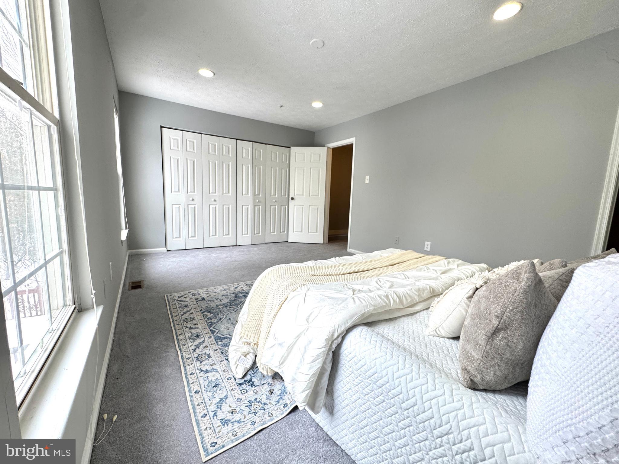 MINERAL SPRING VILLAGE - Residential