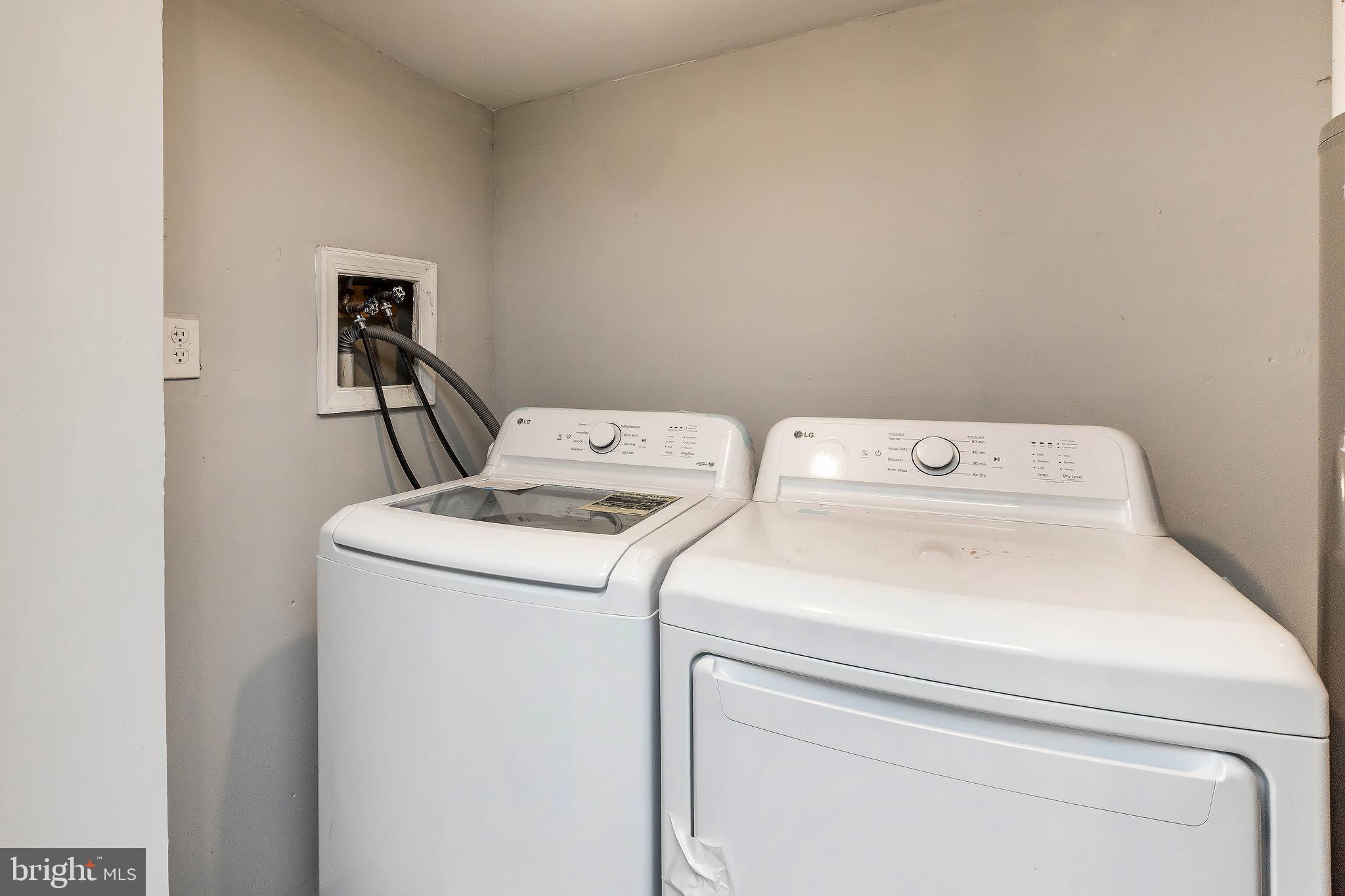 MINERAL SPRING VILLAGE - Residential