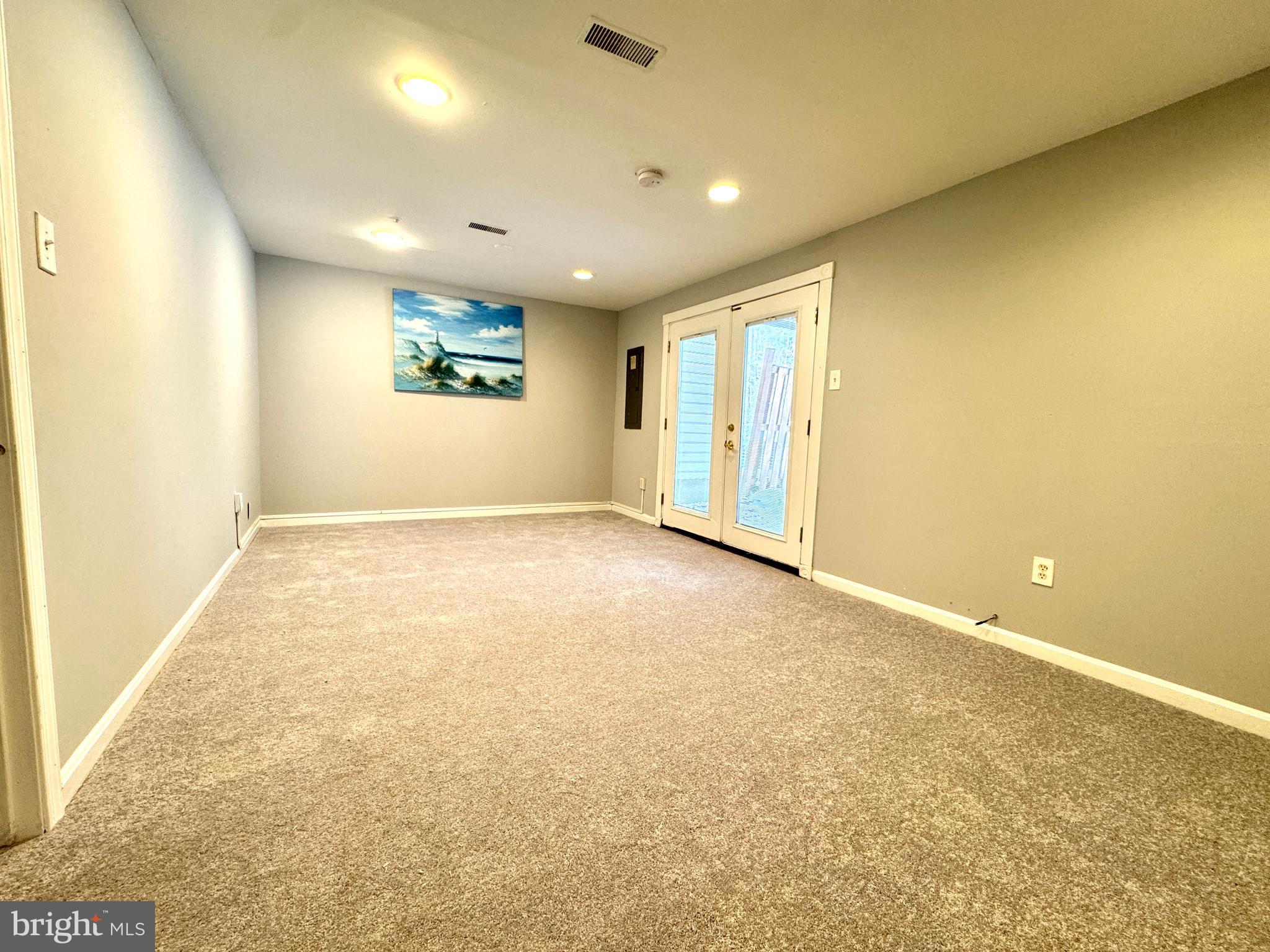 MINERAL SPRING VILLAGE - Residential