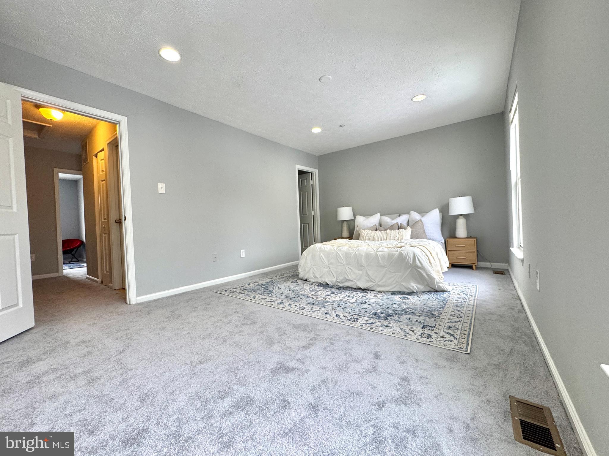 MINERAL SPRING VILLAGE - Residential