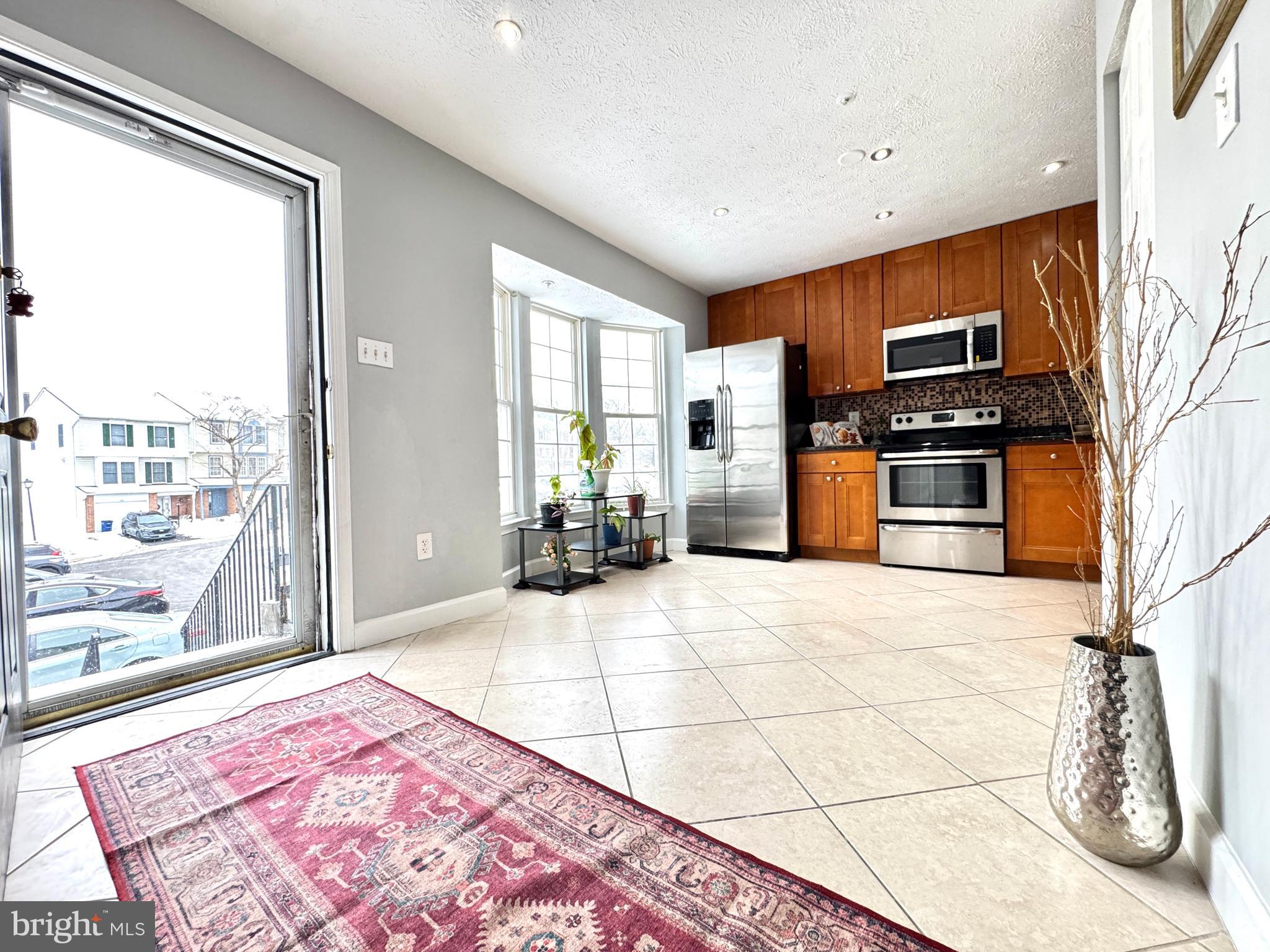 MINERAL SPRING VILLAGE - Residential