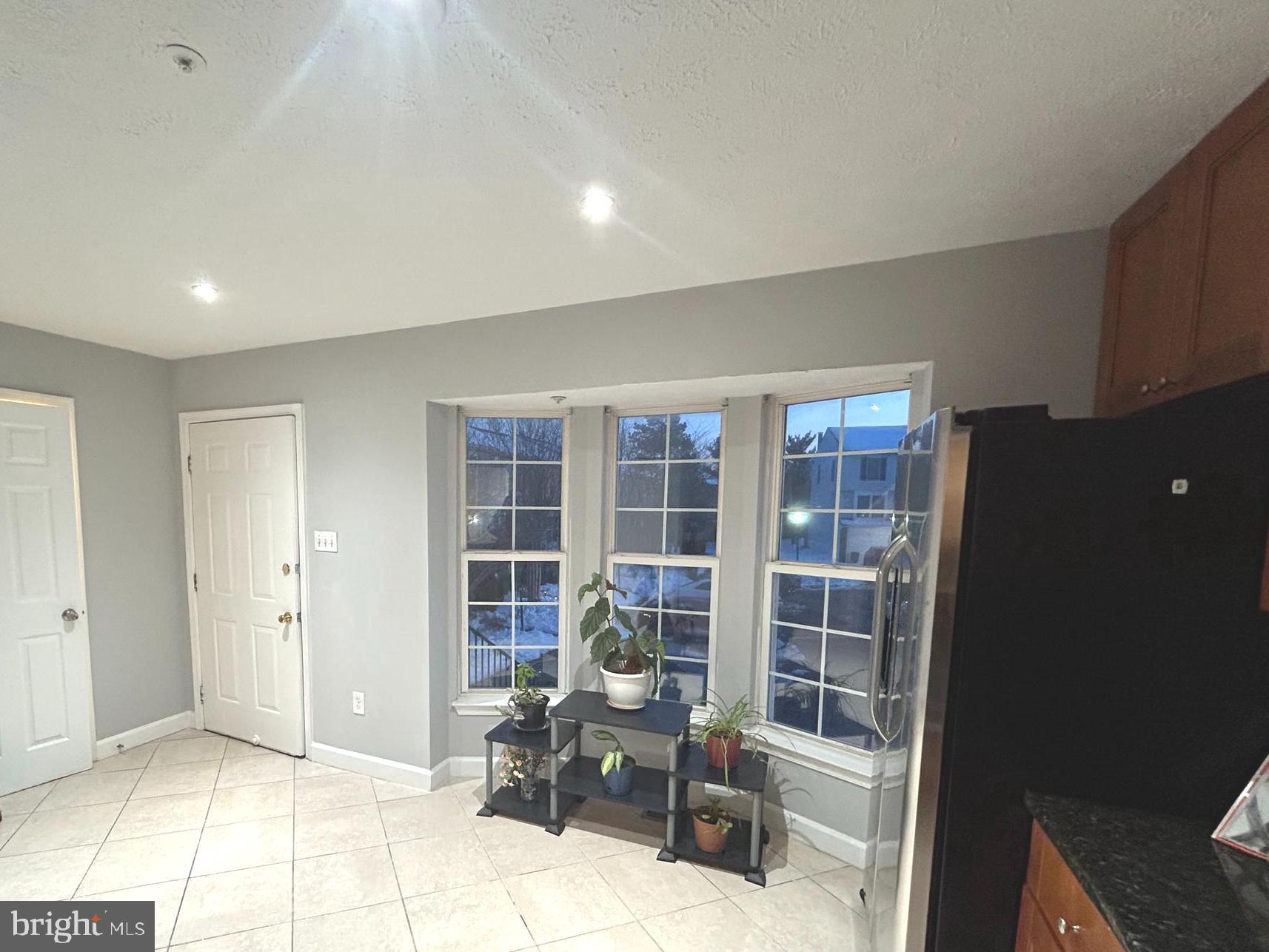 MINERAL SPRING VILLAGE - Residential