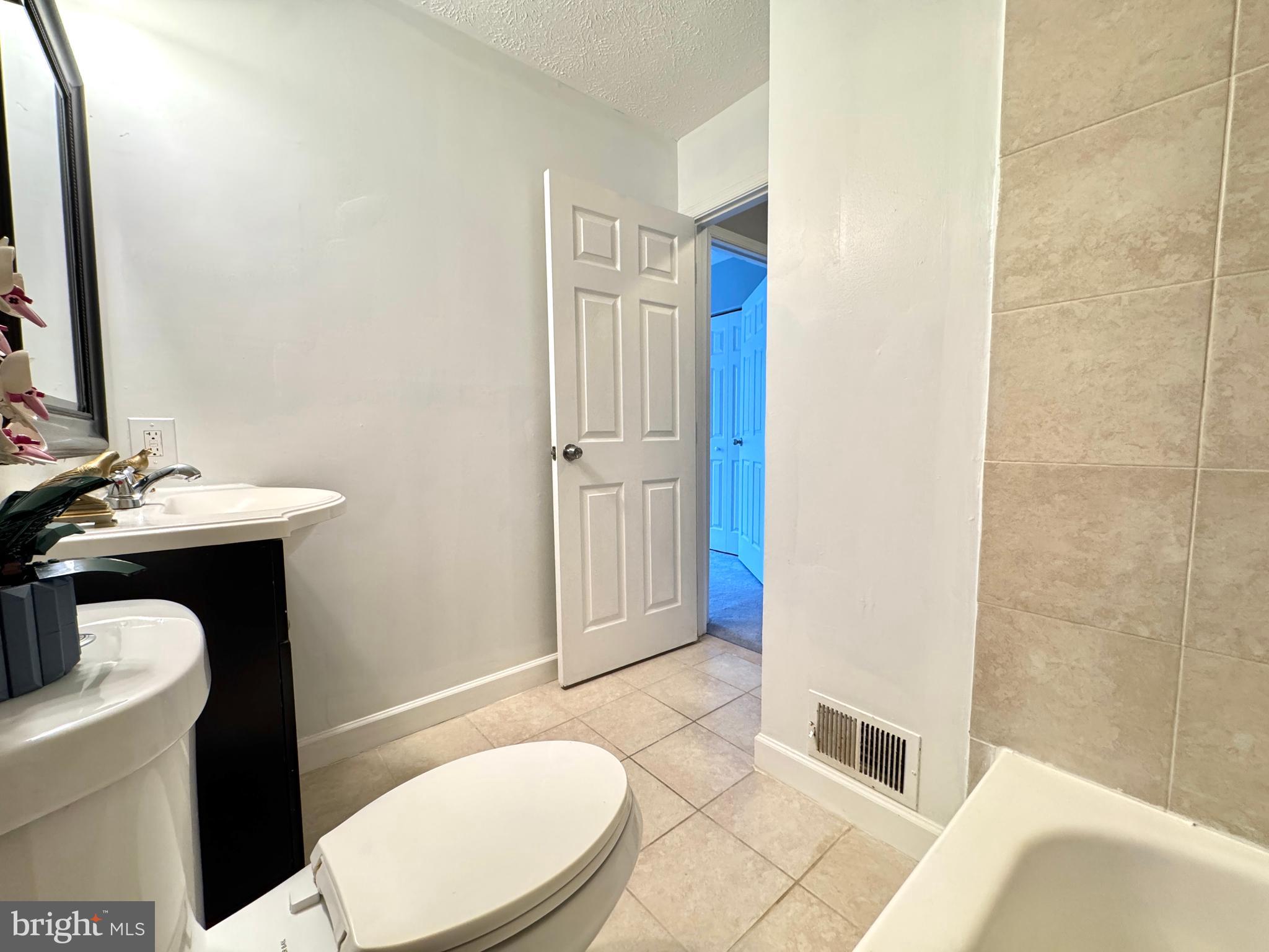 MINERAL SPRING VILLAGE - Residential