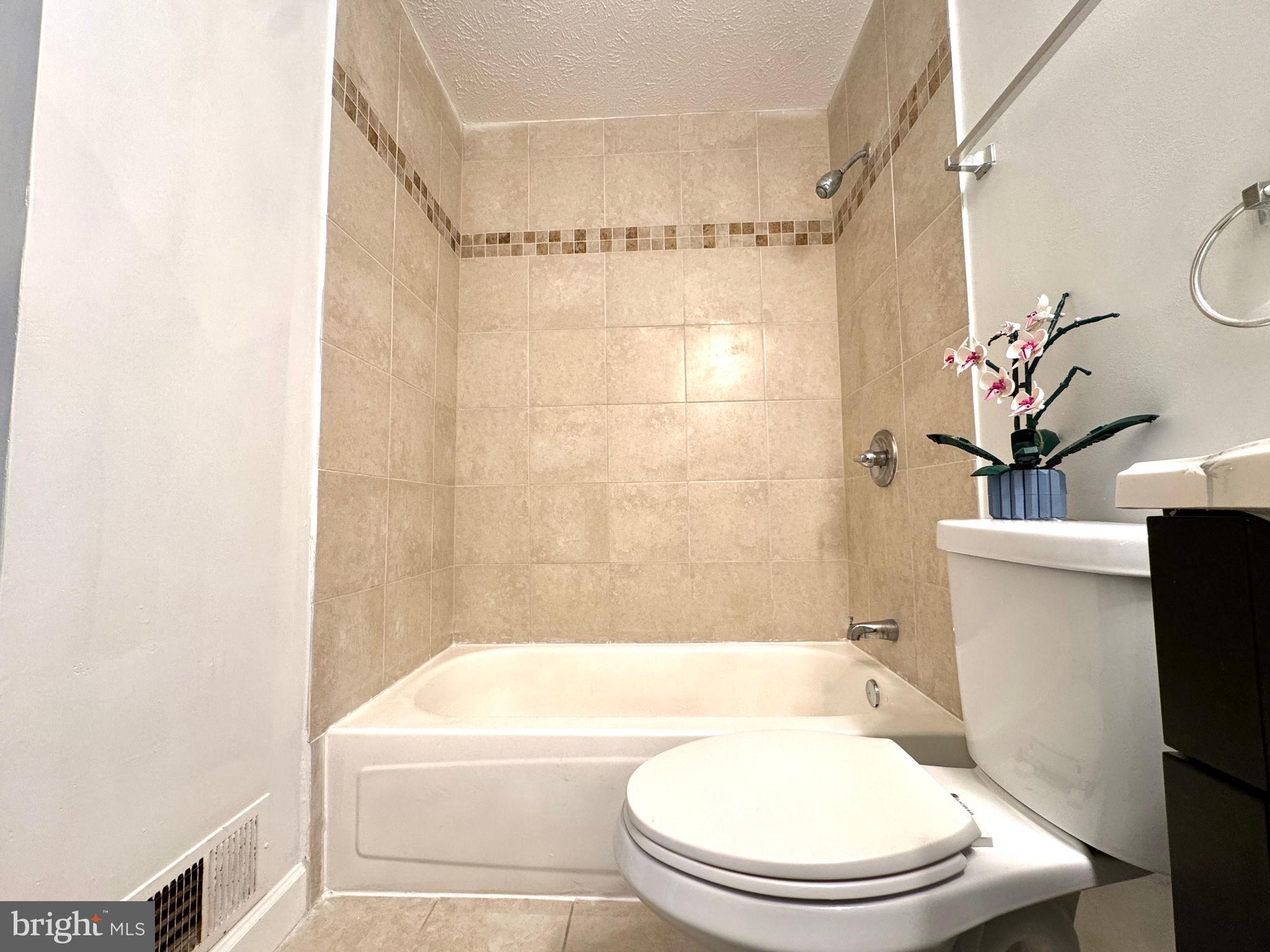 MINERAL SPRING VILLAGE - Residential