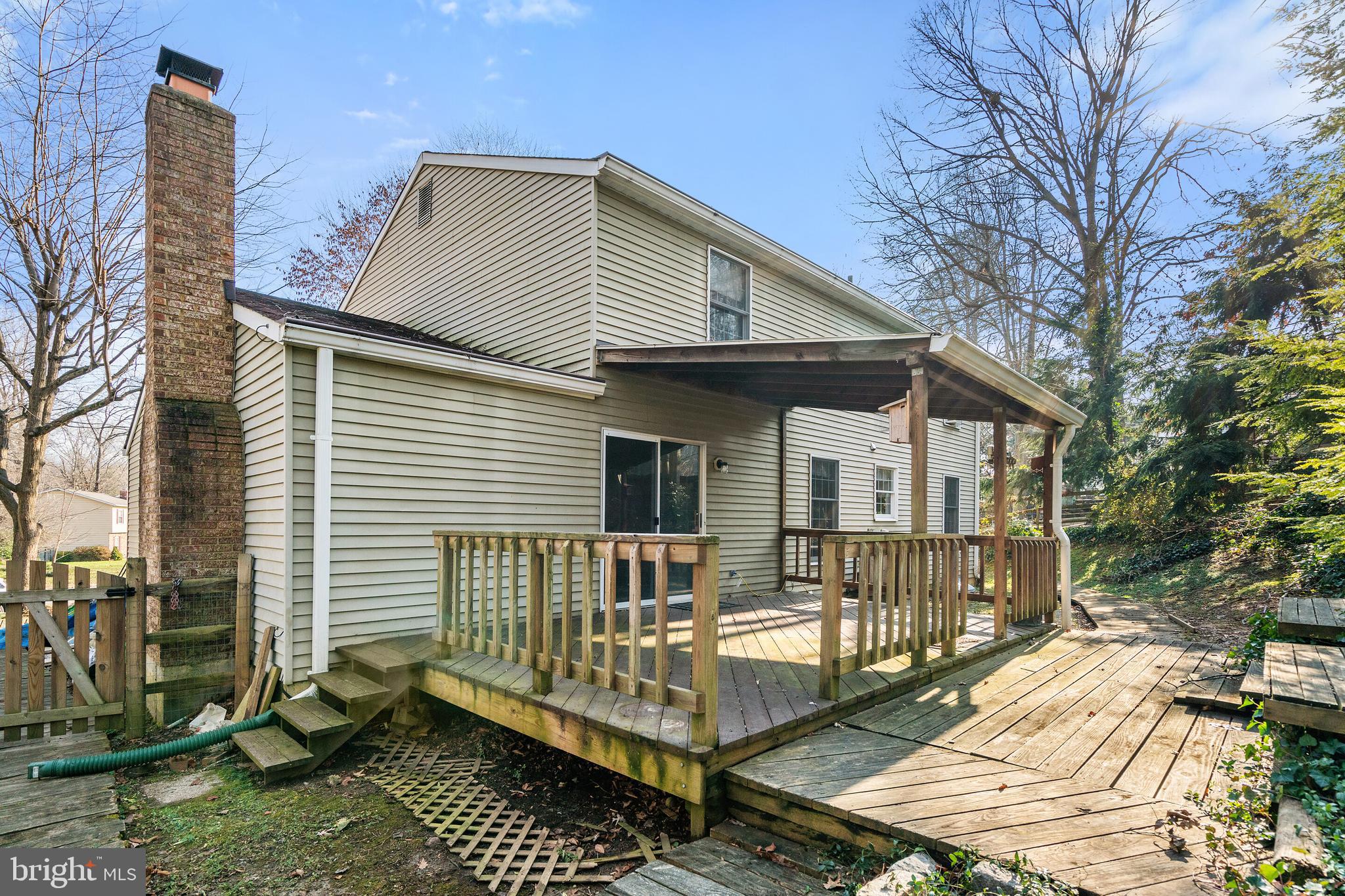 COUNTRY CLUB/LAKE MONTCLAIR - Residential