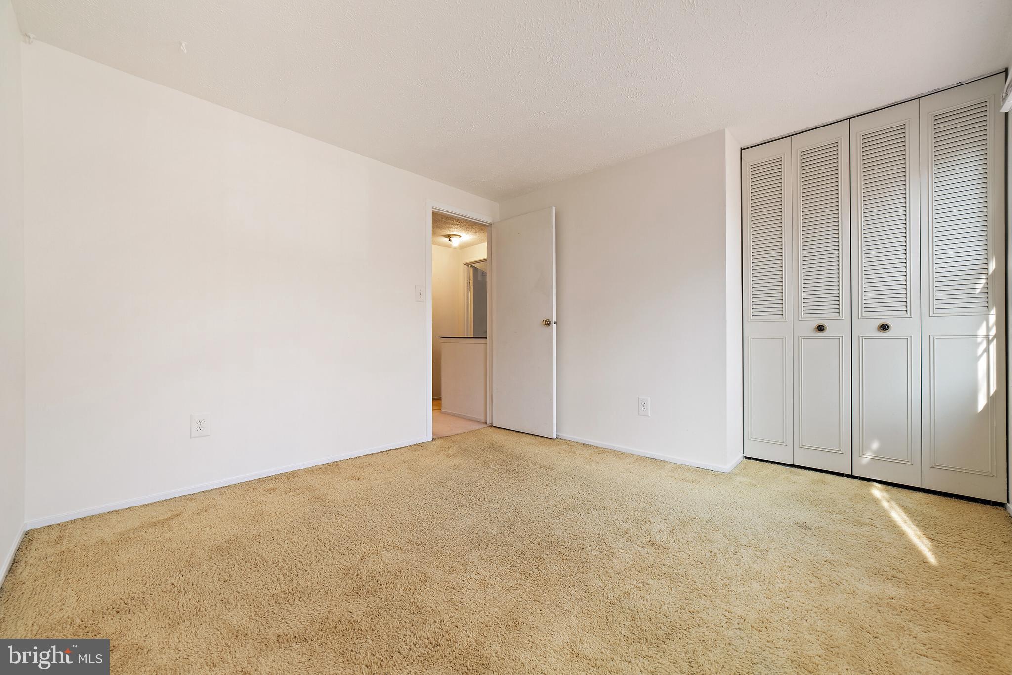 COUNTRY CLUB/LAKE MONTCLAIR - Residential