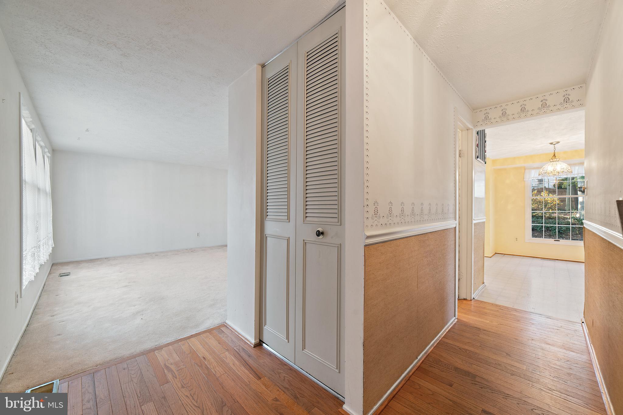 COUNTRY CLUB/LAKE MONTCLAIR - Residential