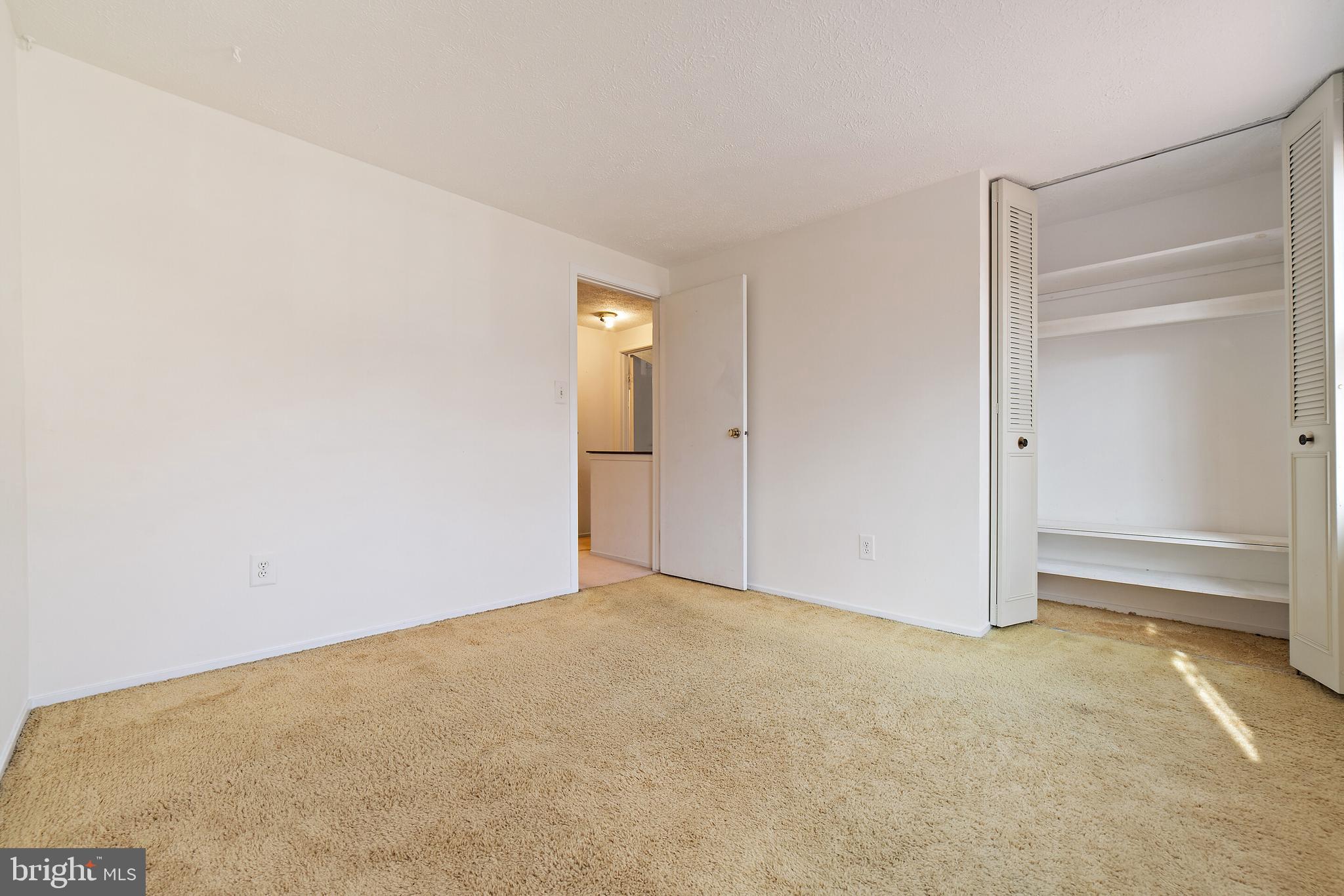 COUNTRY CLUB/LAKE MONTCLAIR - Residential