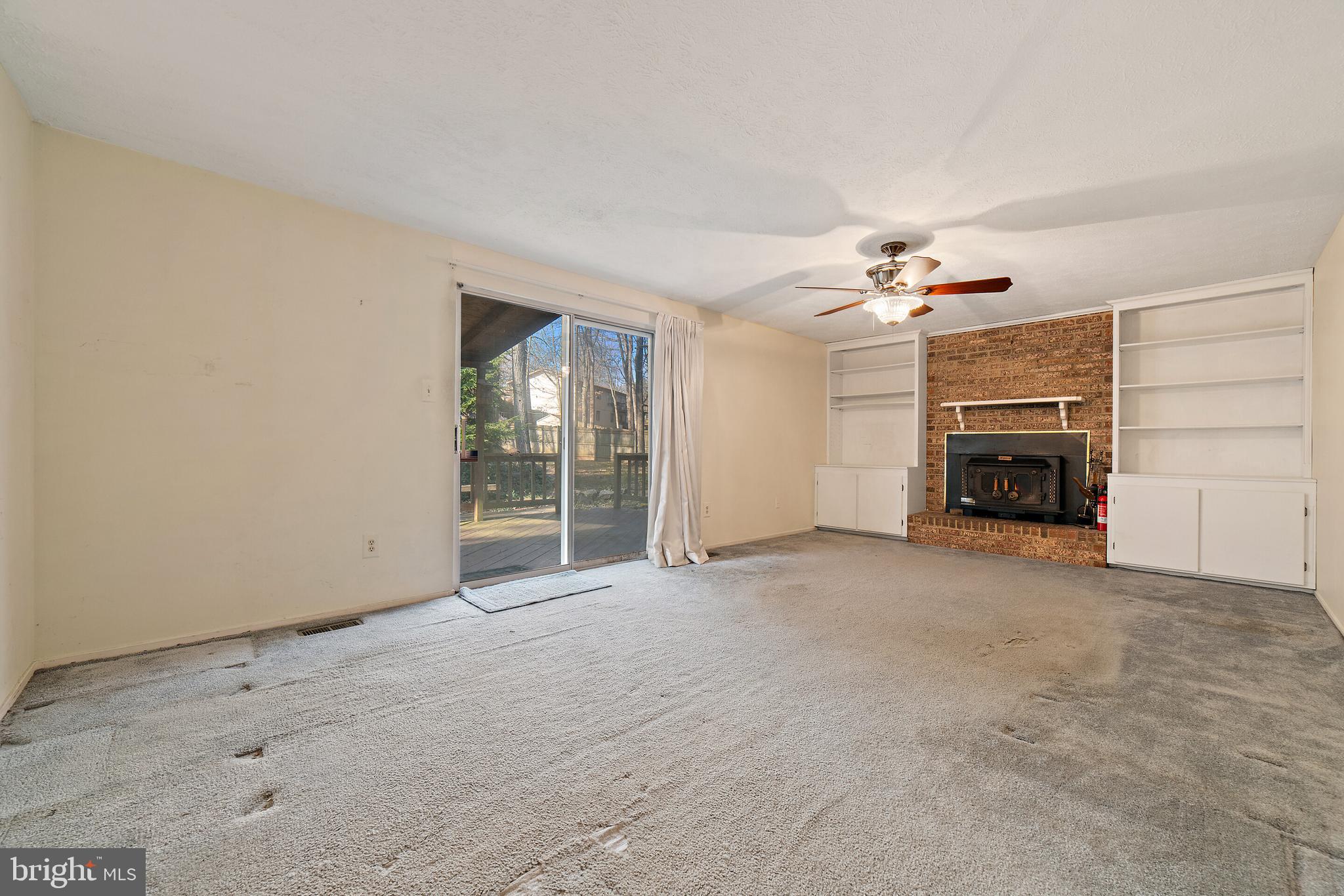 COUNTRY CLUB/LAKE MONTCLAIR - Residential