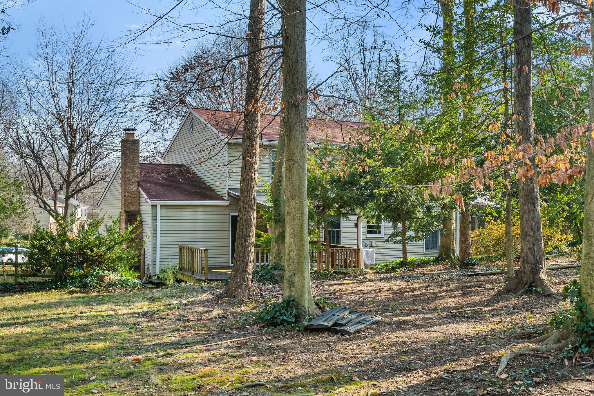 COUNTRY CLUB/LAKE MONTCLAIR - Residential