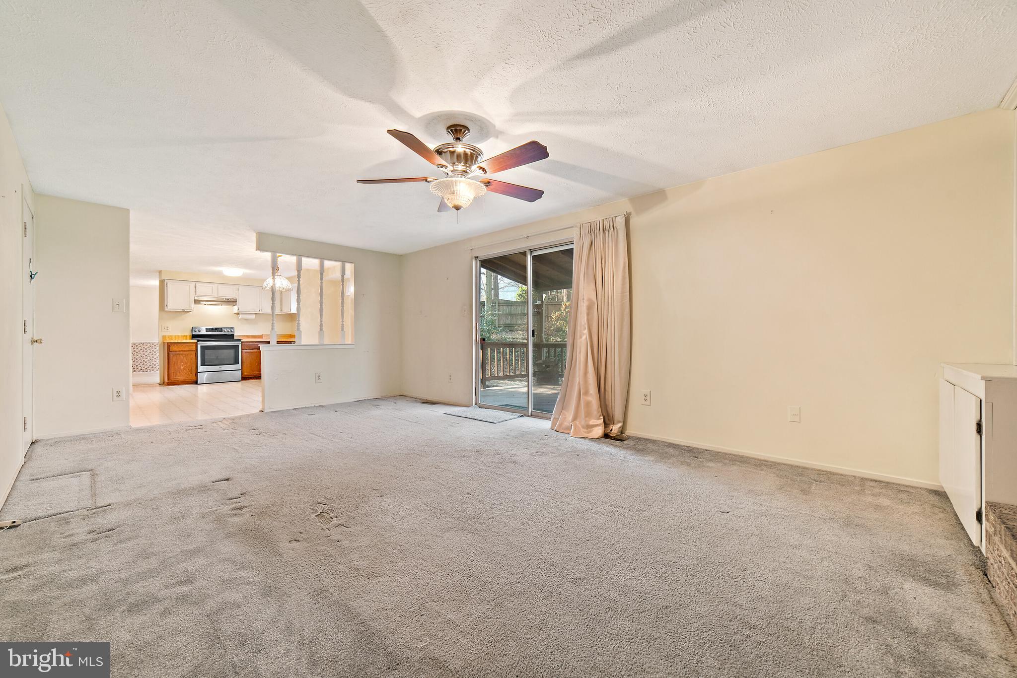 COUNTRY CLUB/LAKE MONTCLAIR - Residential