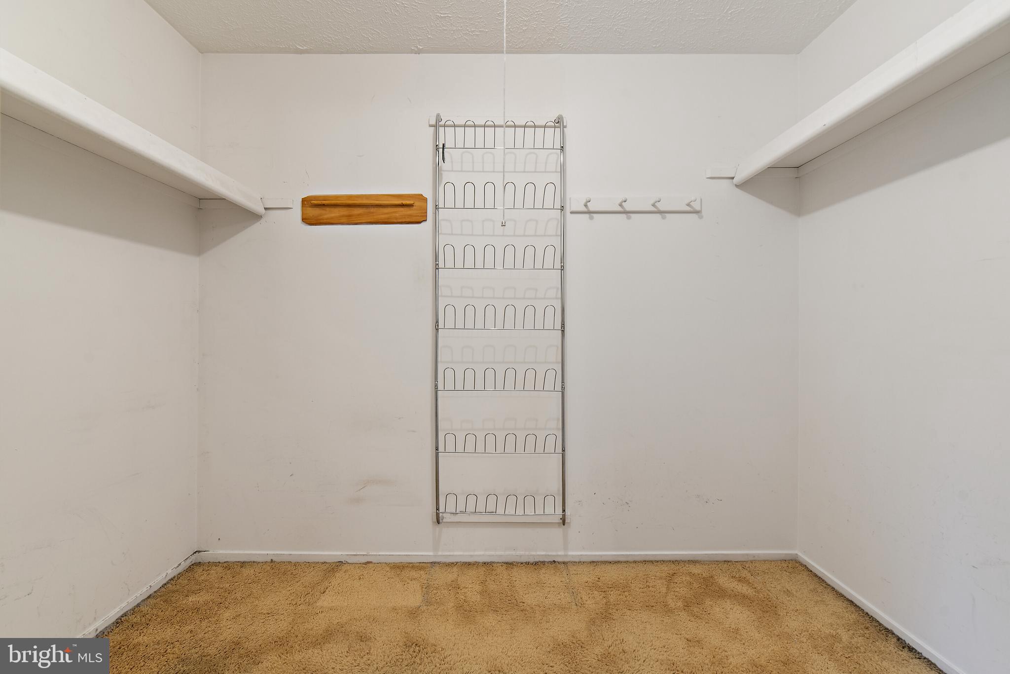 COUNTRY CLUB/LAKE MONTCLAIR - Residential