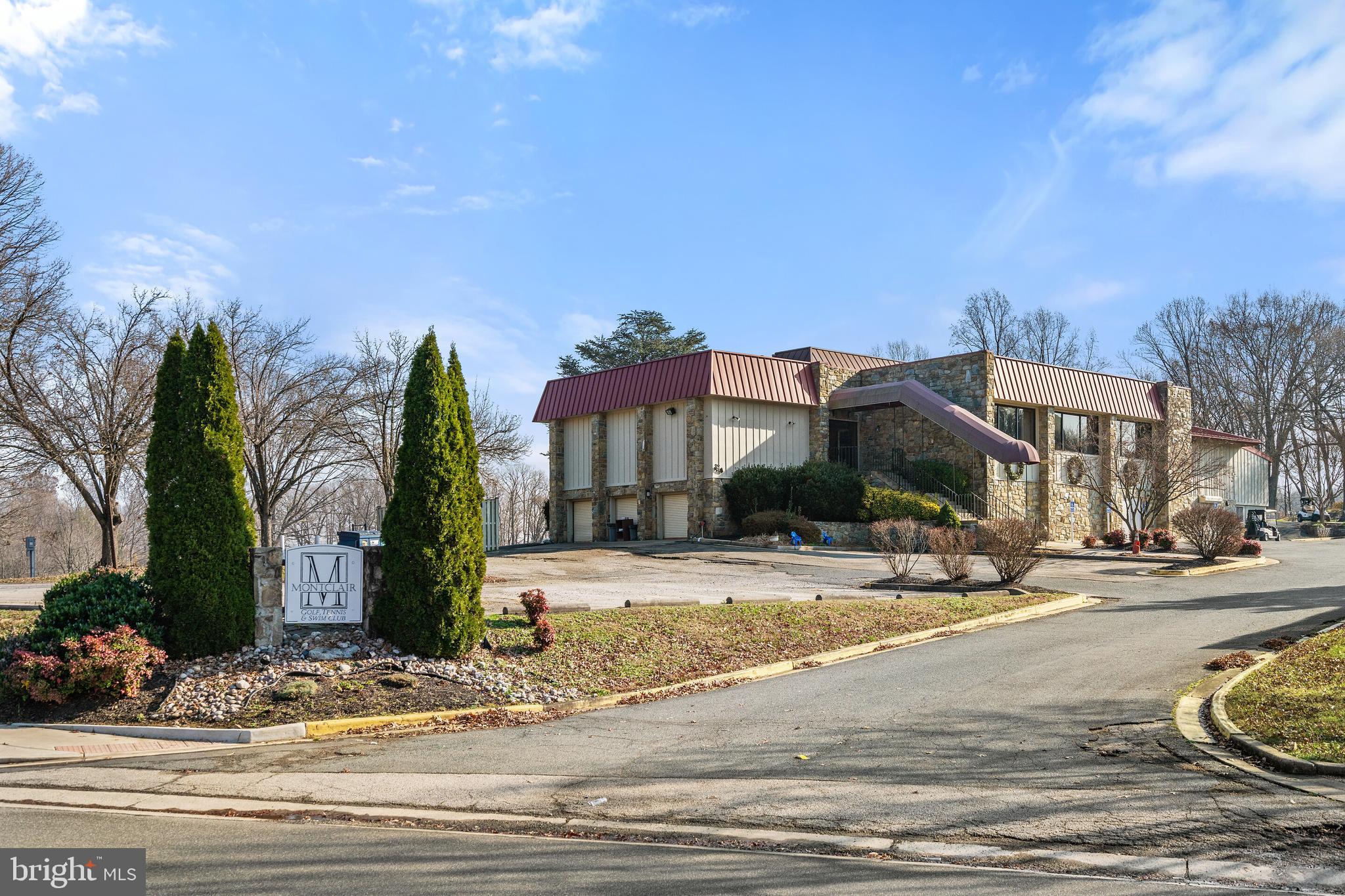 COUNTRY CLUB/LAKE MONTCLAIR - Residential