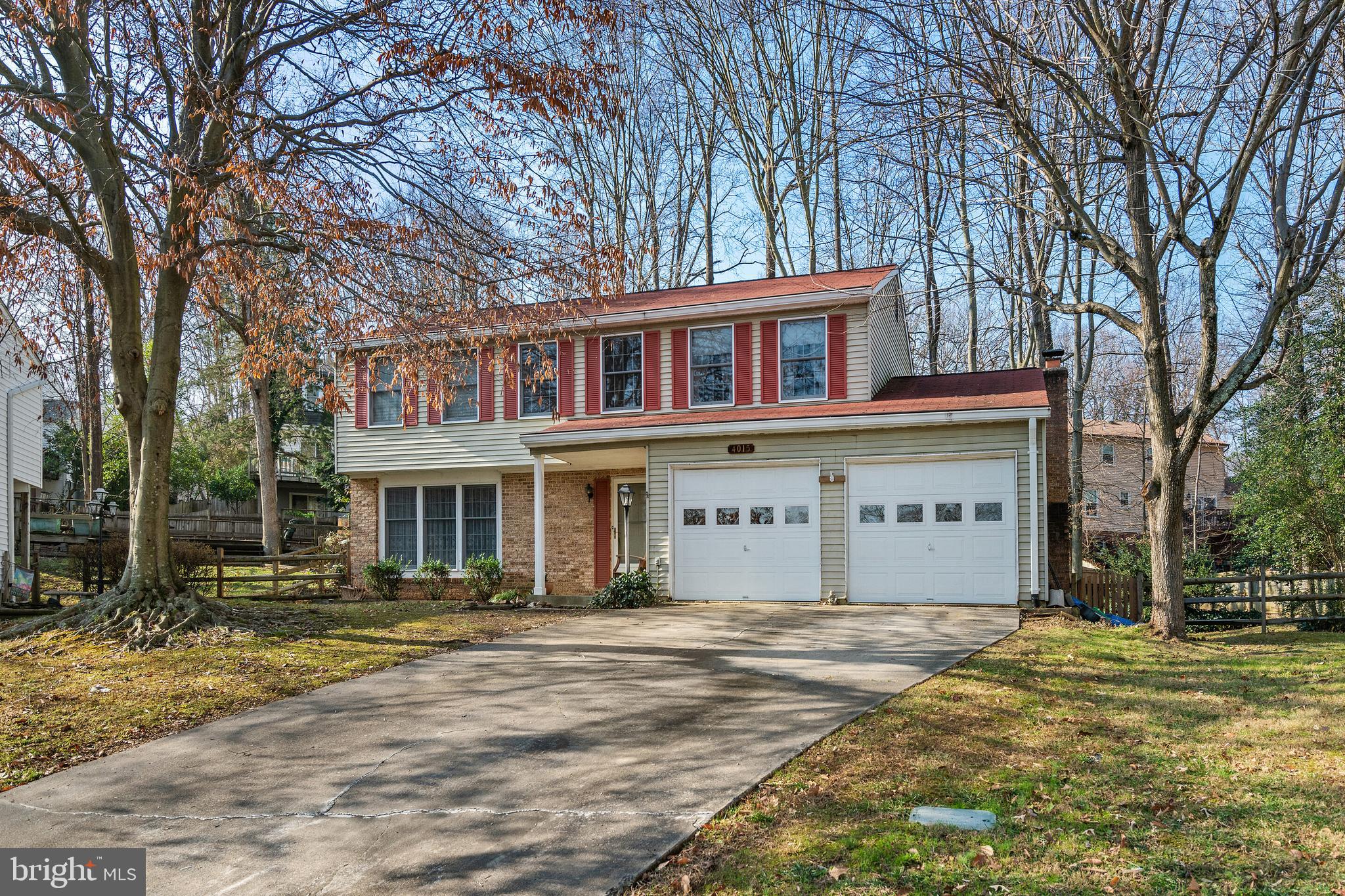 COUNTRY CLUB/LAKE MONTCLAIR - Residential