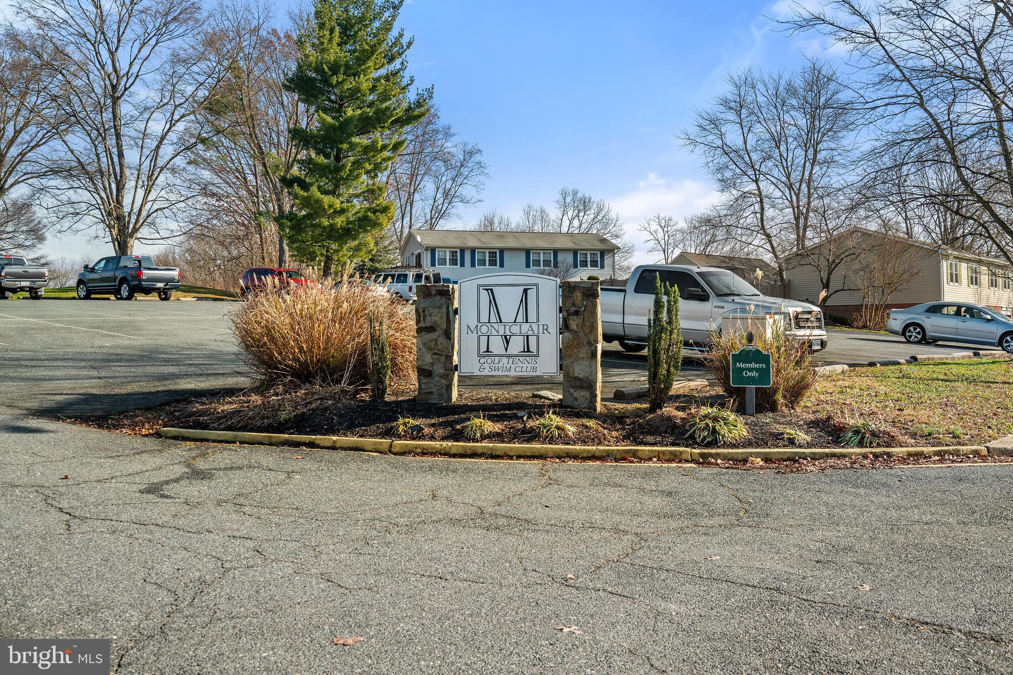 COUNTRY CLUB/LAKE MONTCLAIR - Residential