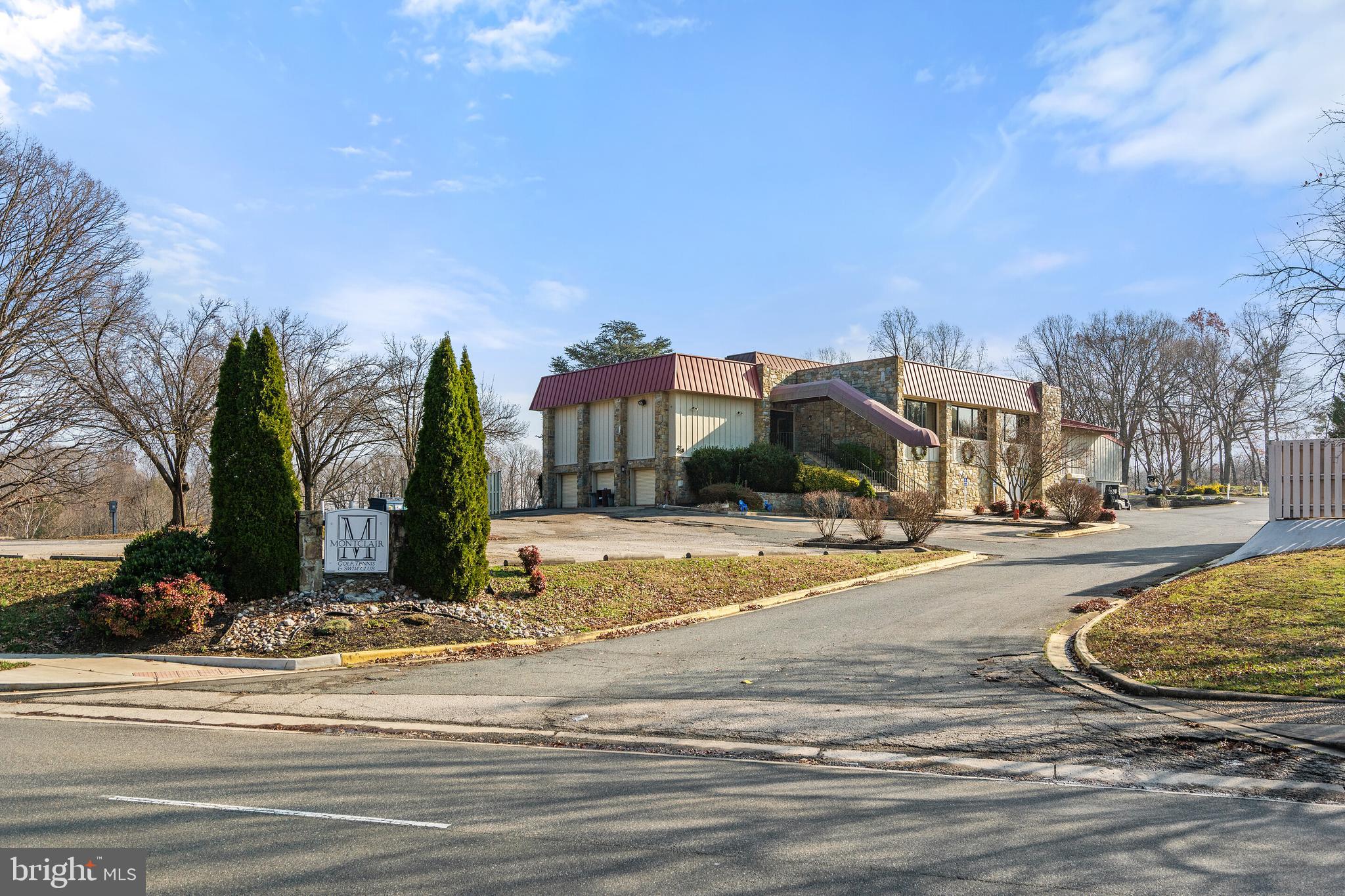 COUNTRY CLUB/LAKE MONTCLAIR - Residential