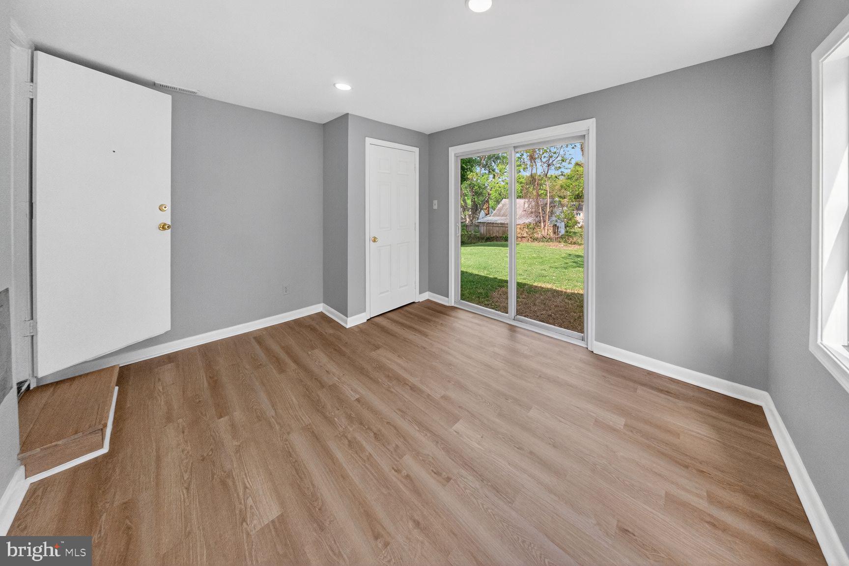 GLENMONT HILLS - Residential