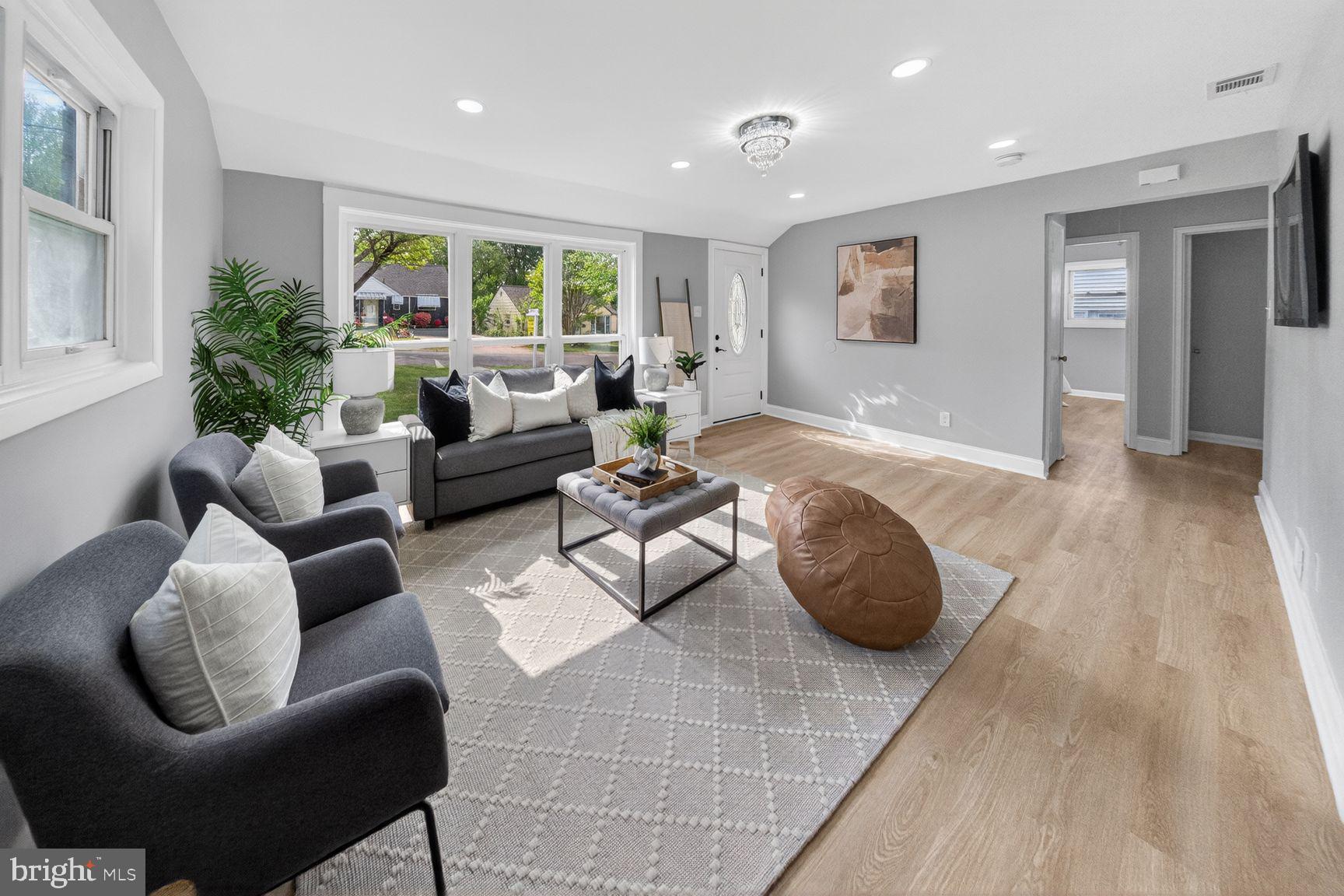 GLENMONT HILLS - Residential