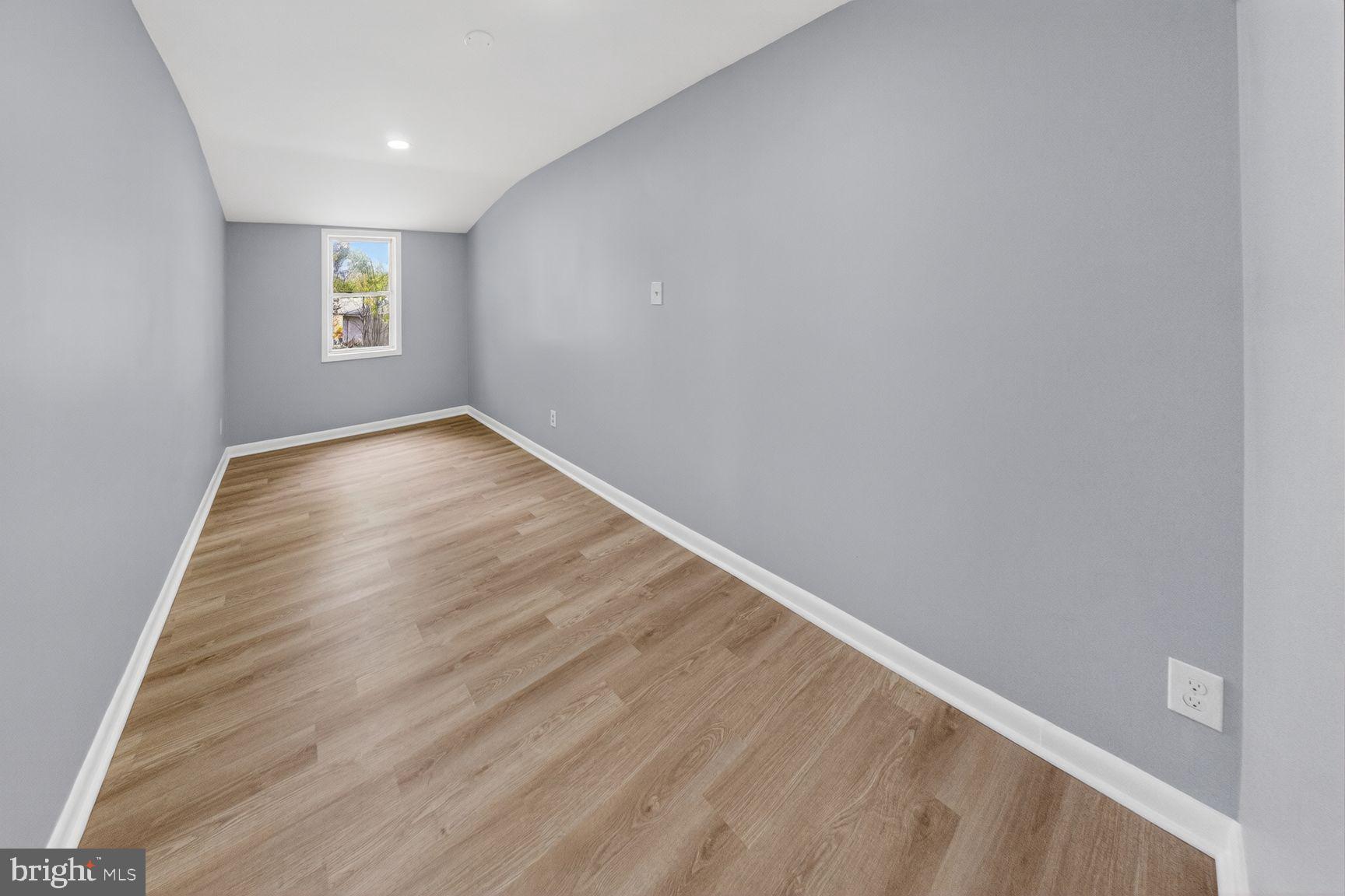 GLENMONT HILLS - Residential