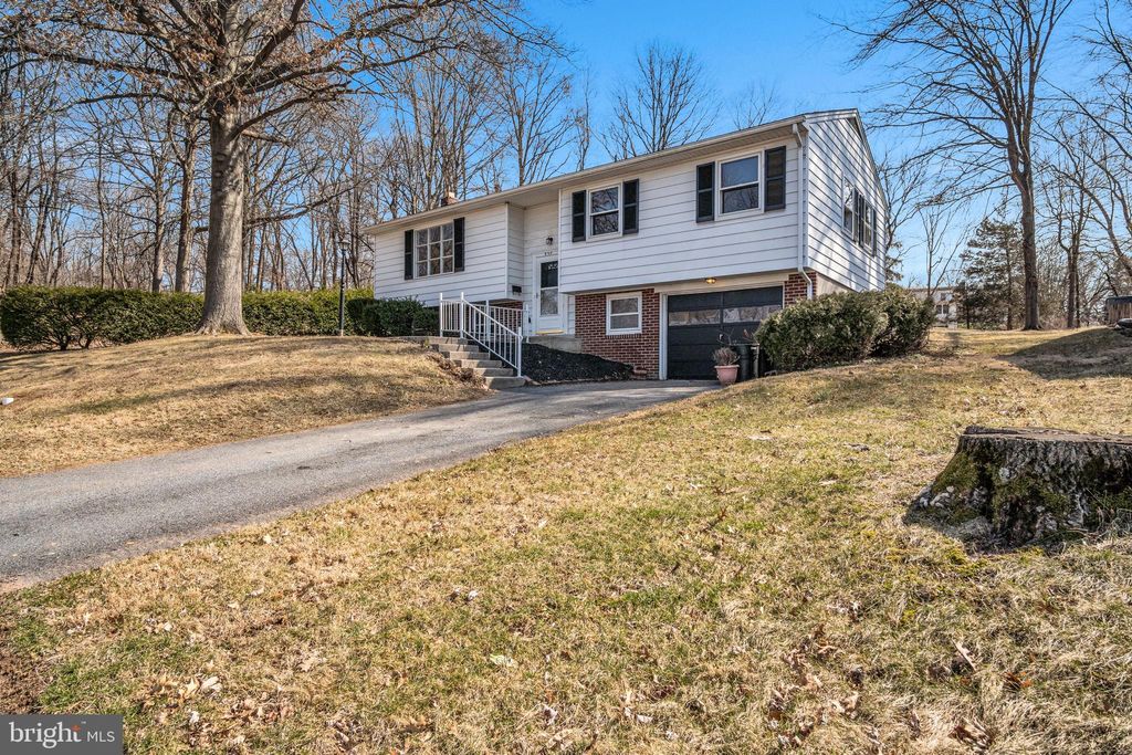 Photo of 430 Lemon Street, ELIZABETHTOWN, PA 17022 (MLS # PALA2069334)