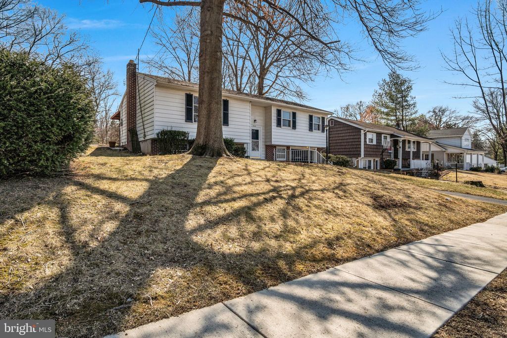 Photo of 430 Lemon Street, ELIZABETHTOWN, PA 17022 (MLS # PALA2069334)