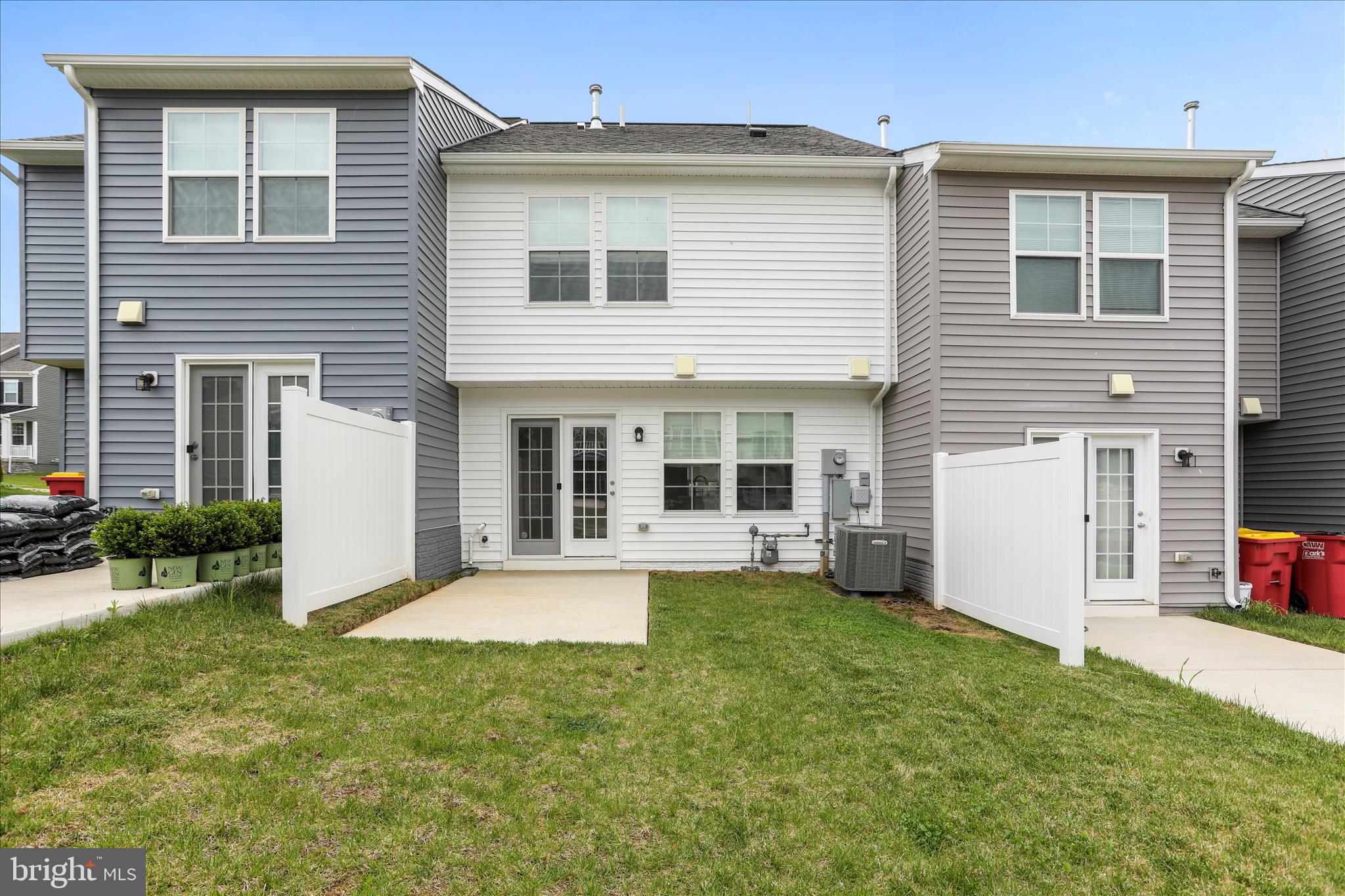 HUNTFIELD - Residential Lease