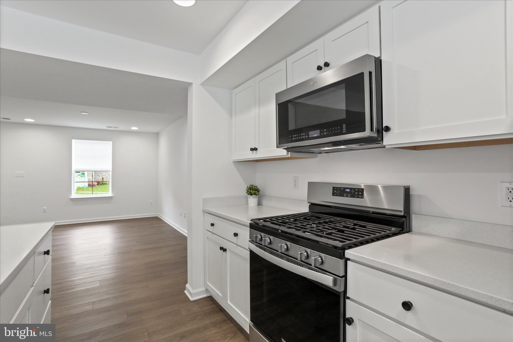 HUNTFIELD - Residential Lease