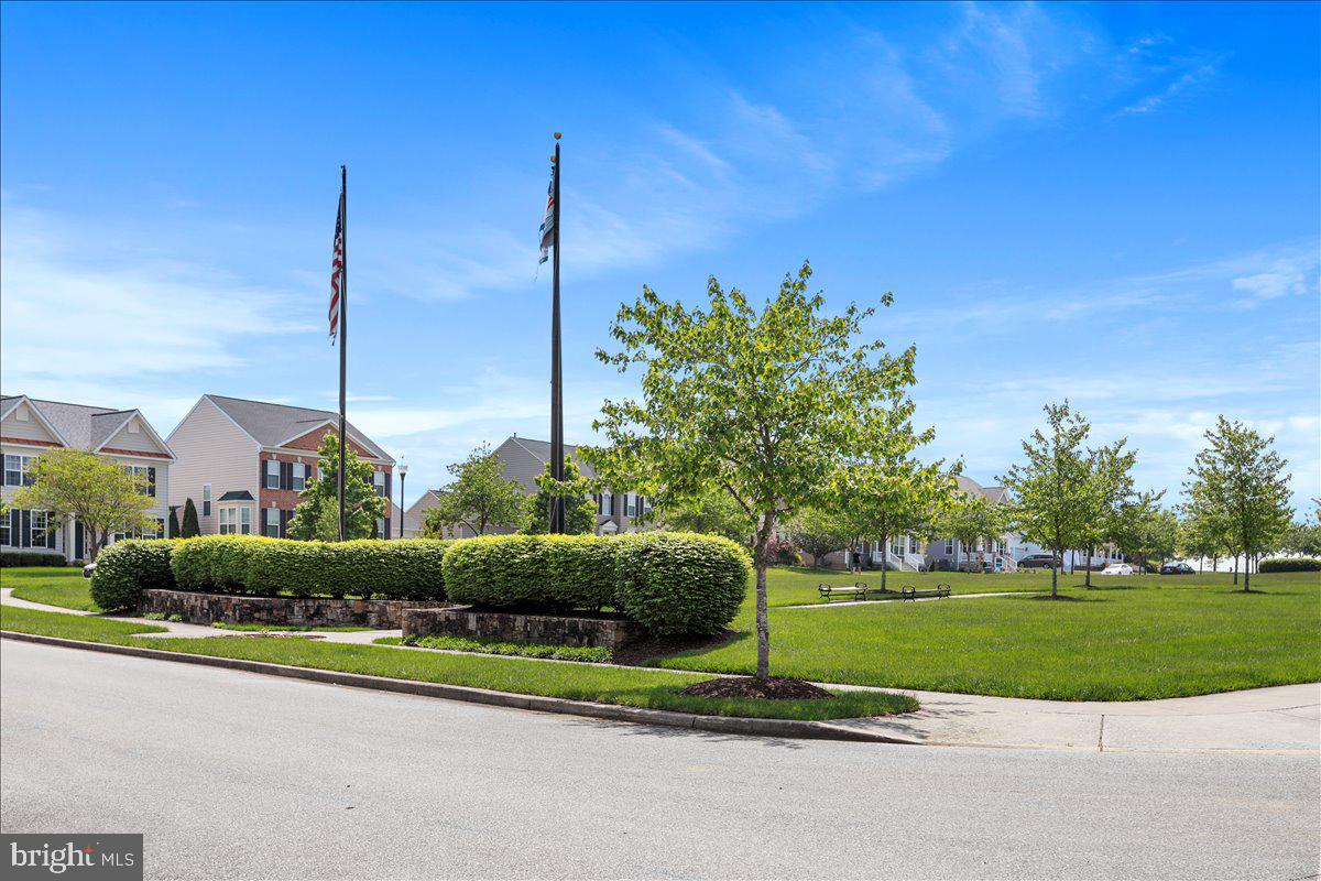 HUNTFIELD - Residential Lease