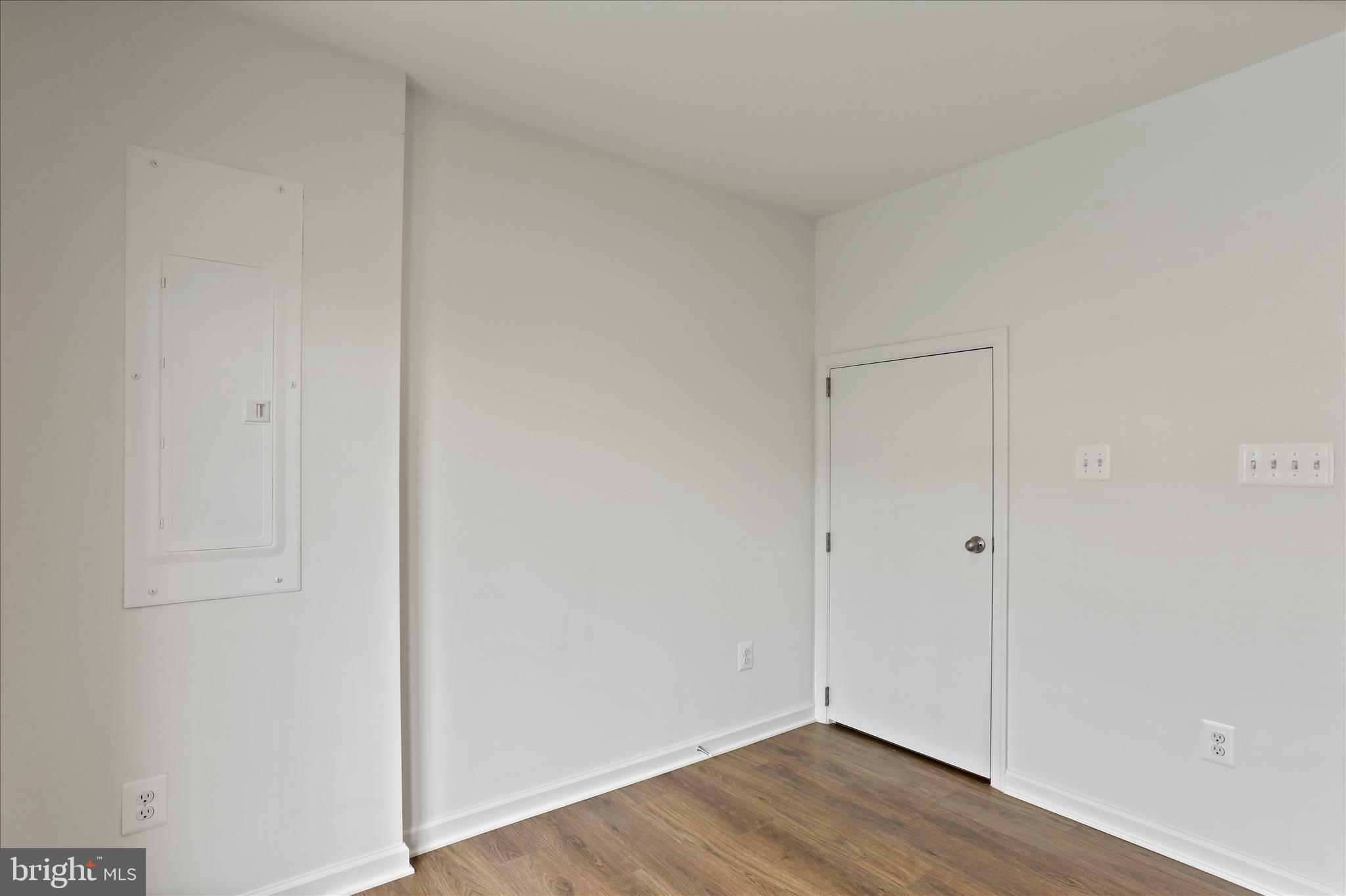 HUNTFIELD - Residential Lease