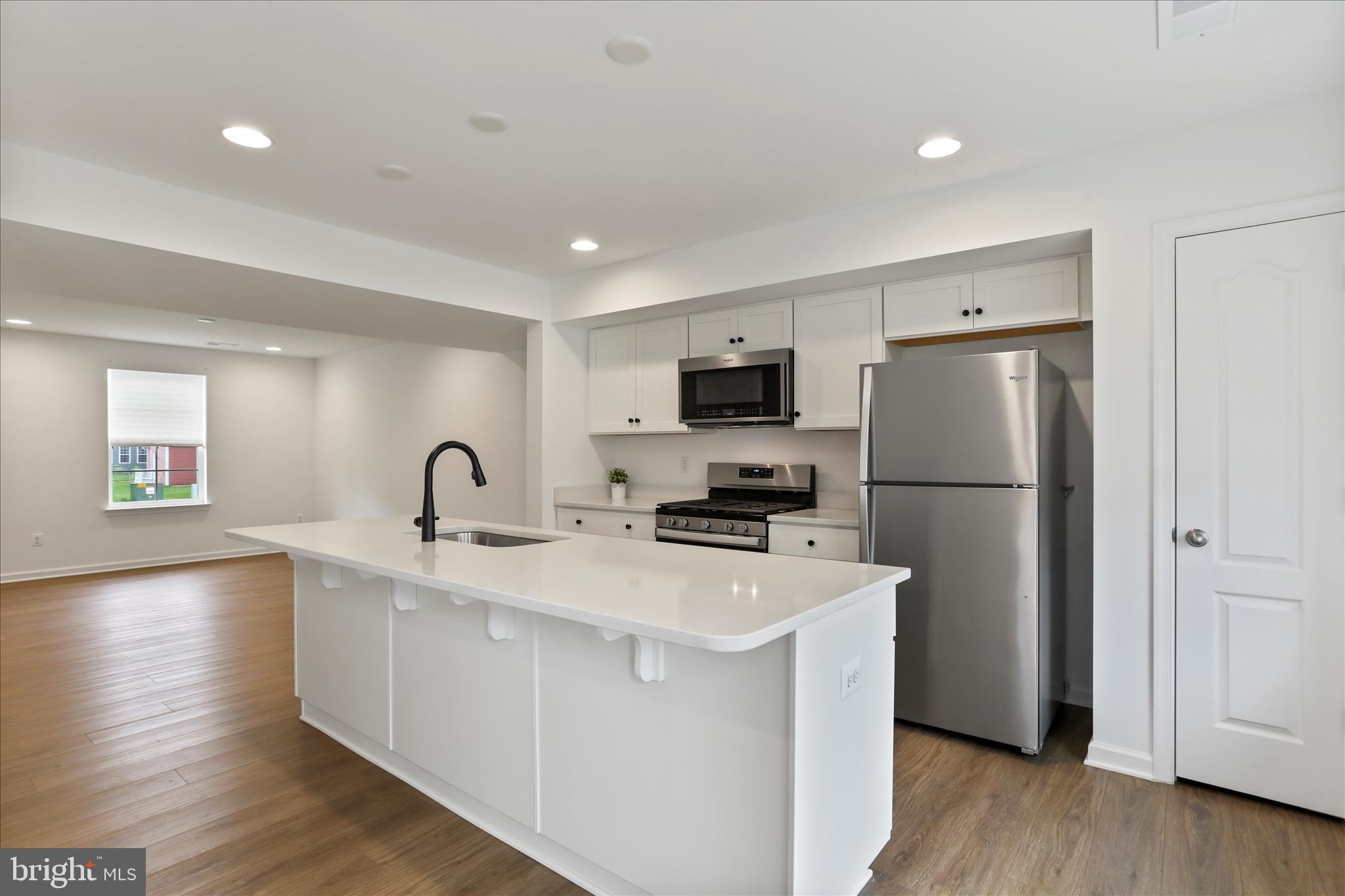 HUNTFIELD - Residential Lease