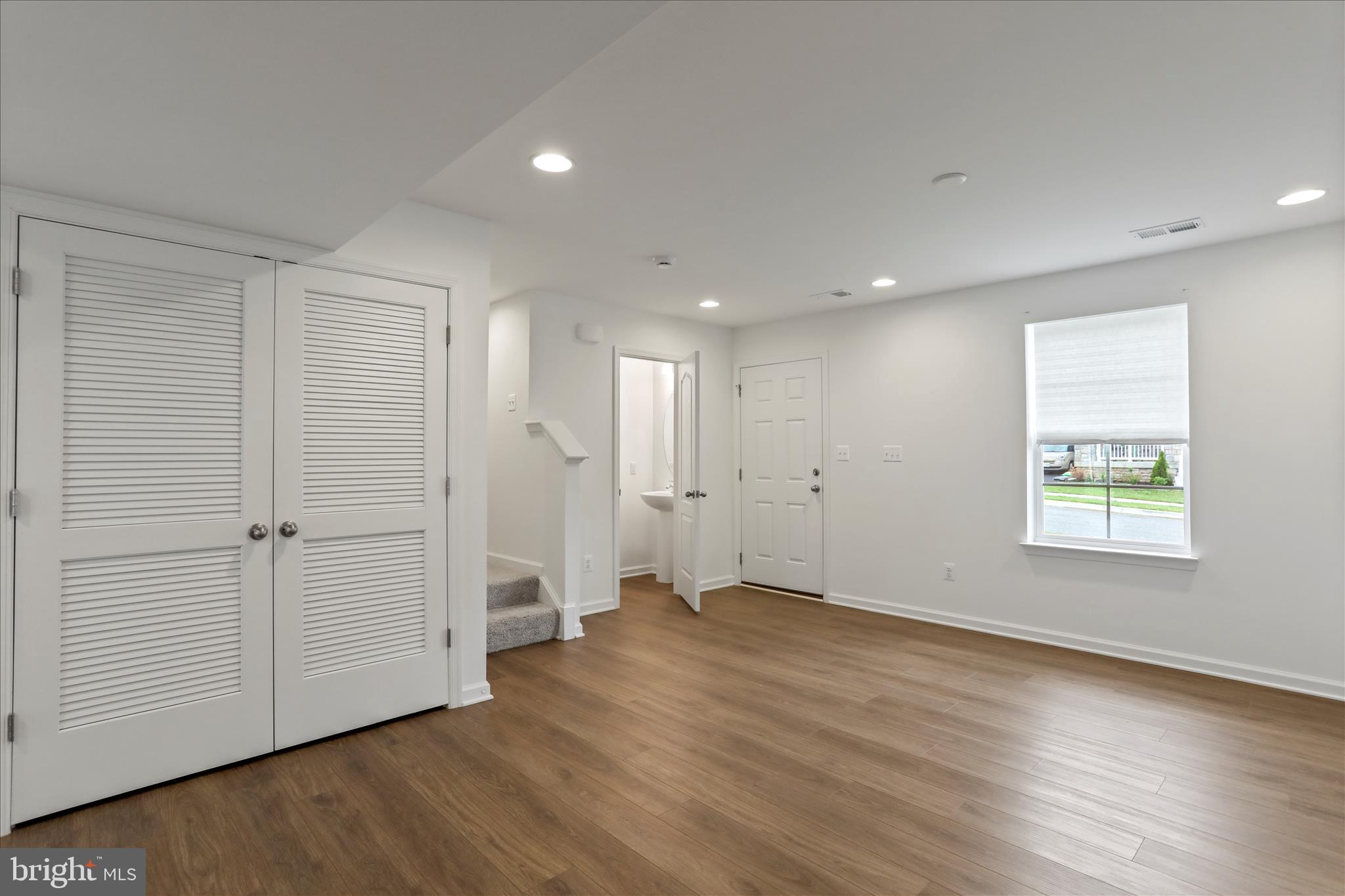 HUNTFIELD - Residential Lease