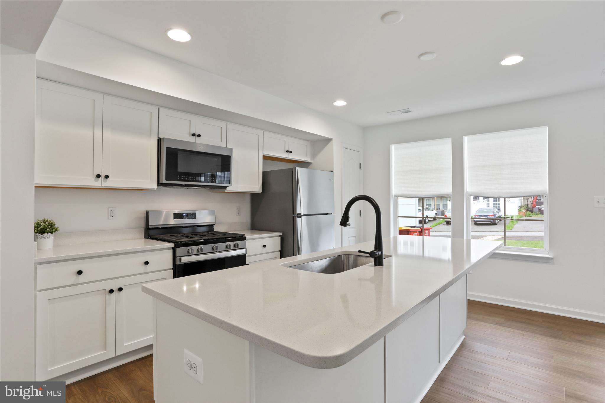 HUNTFIELD - Residential Lease