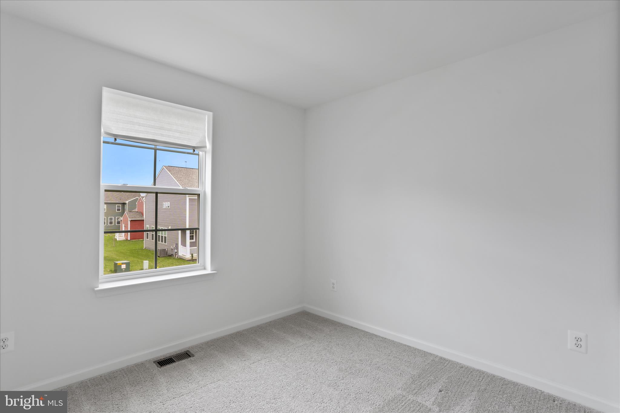 HUNTFIELD - Residential Lease