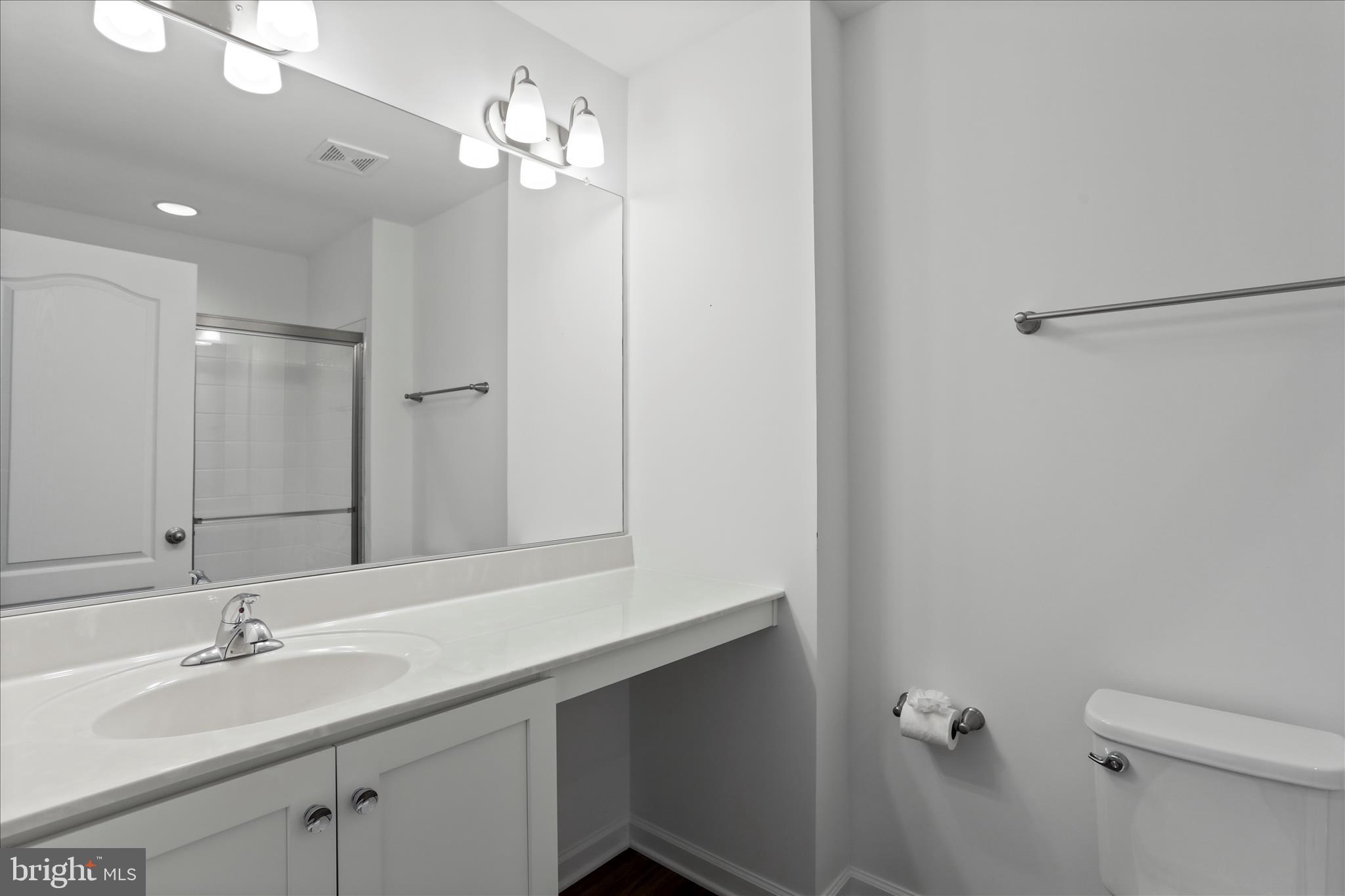 HUNTFIELD - Residential Lease