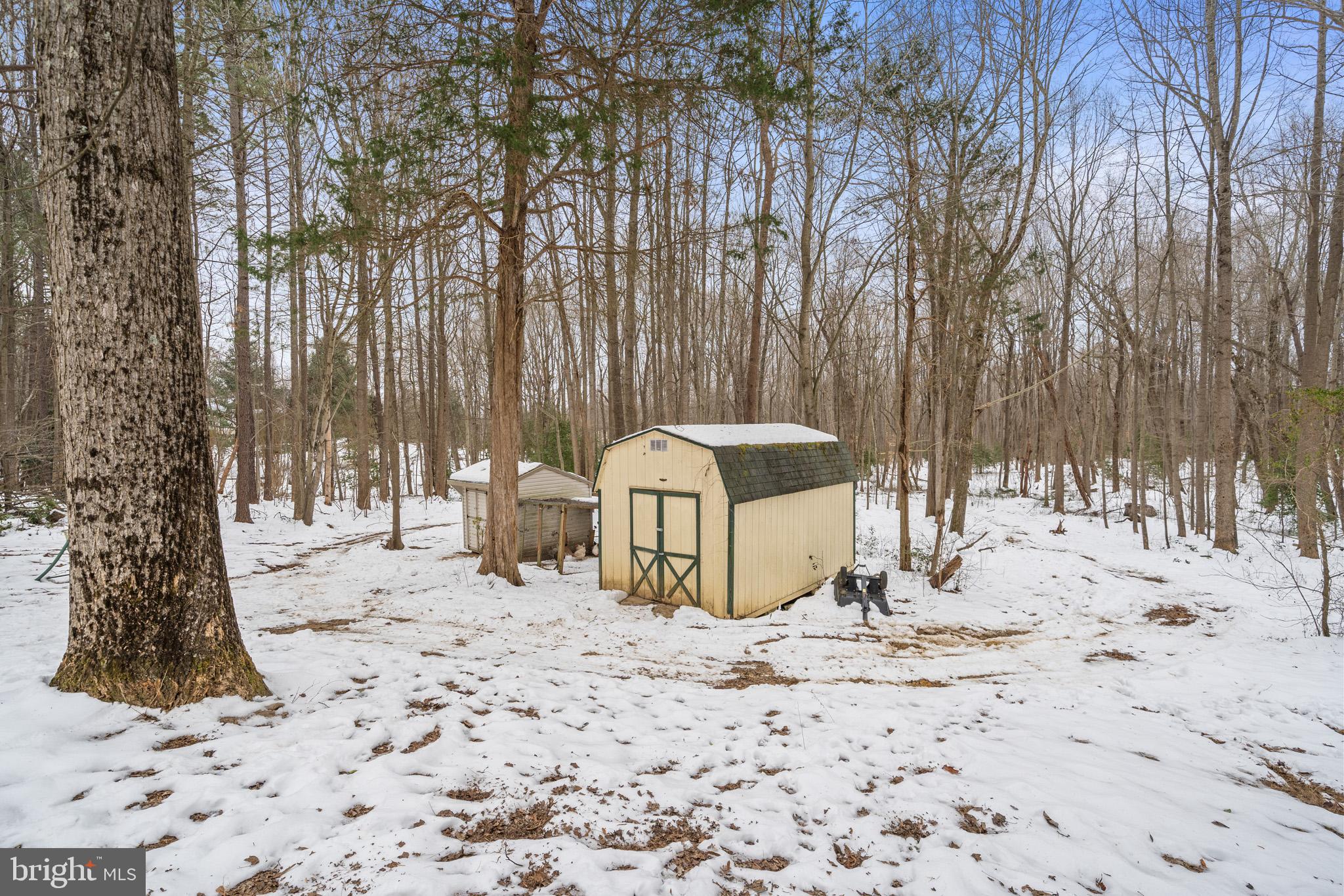 OLDE COUNTRY ESTATES SUB - Residential