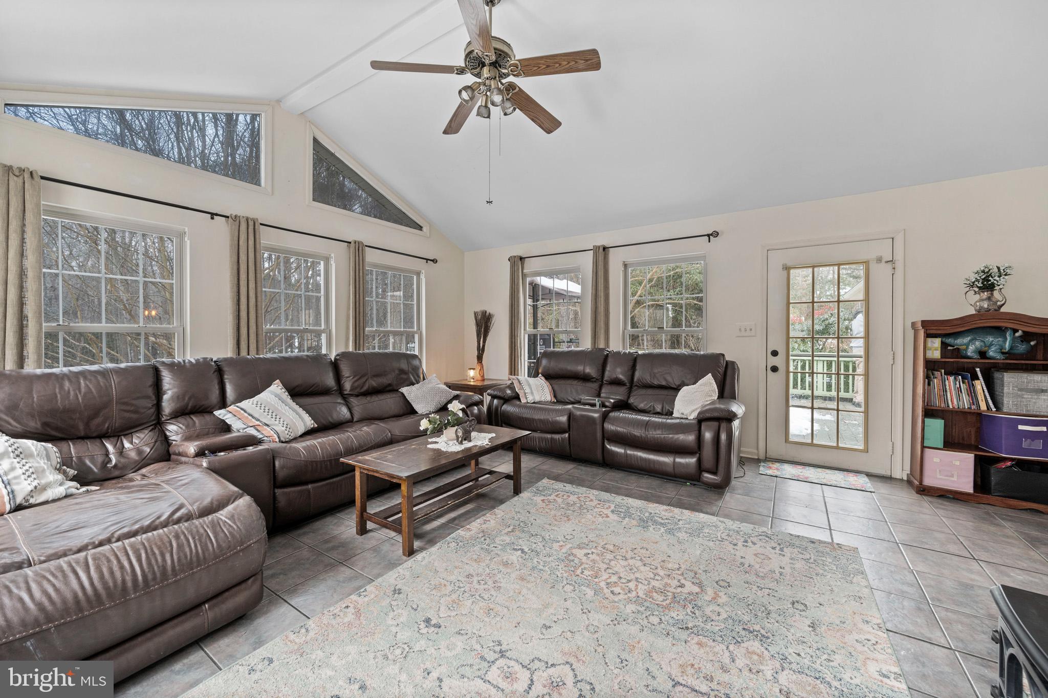 OLDE COUNTRY ESTATES SUB - Residential