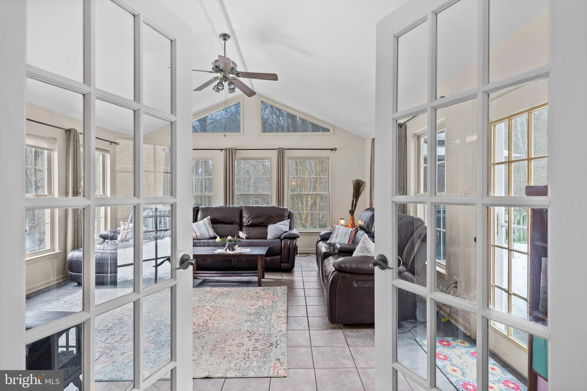 OLDE COUNTRY ESTATES SUB - Residential