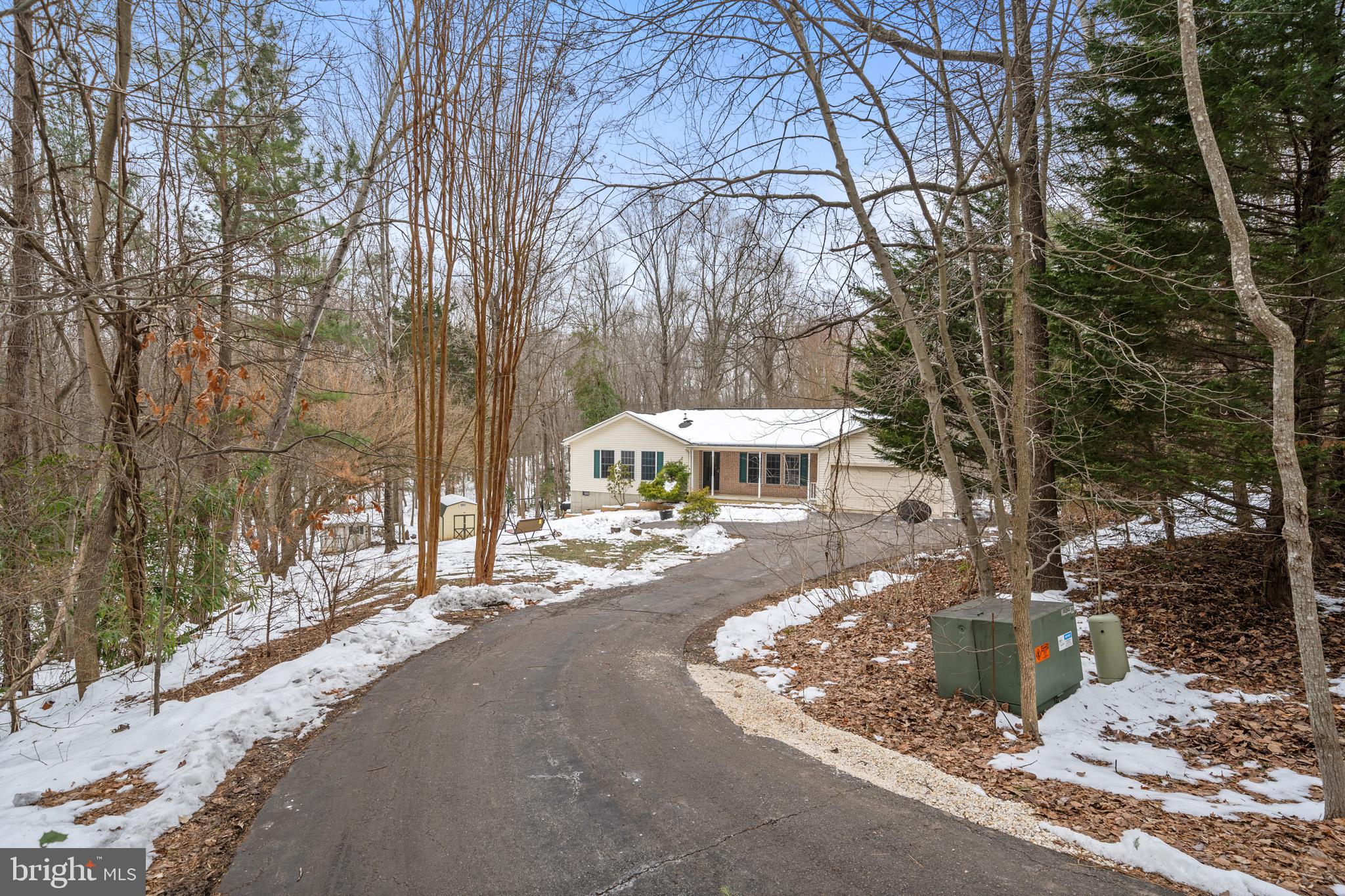 OLDE COUNTRY ESTATES SUB - Residential