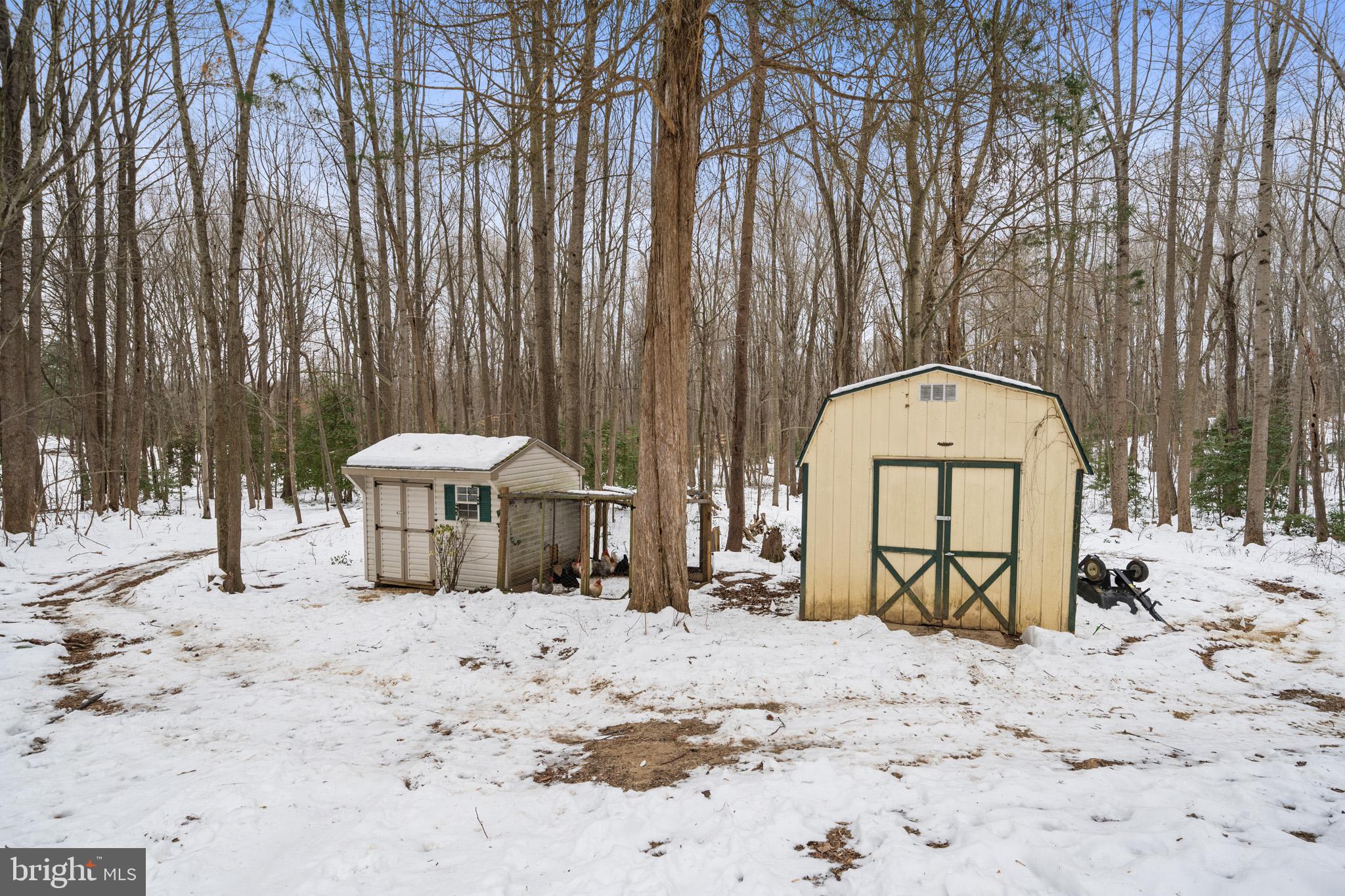 OLDE COUNTRY ESTATES SUB - Residential