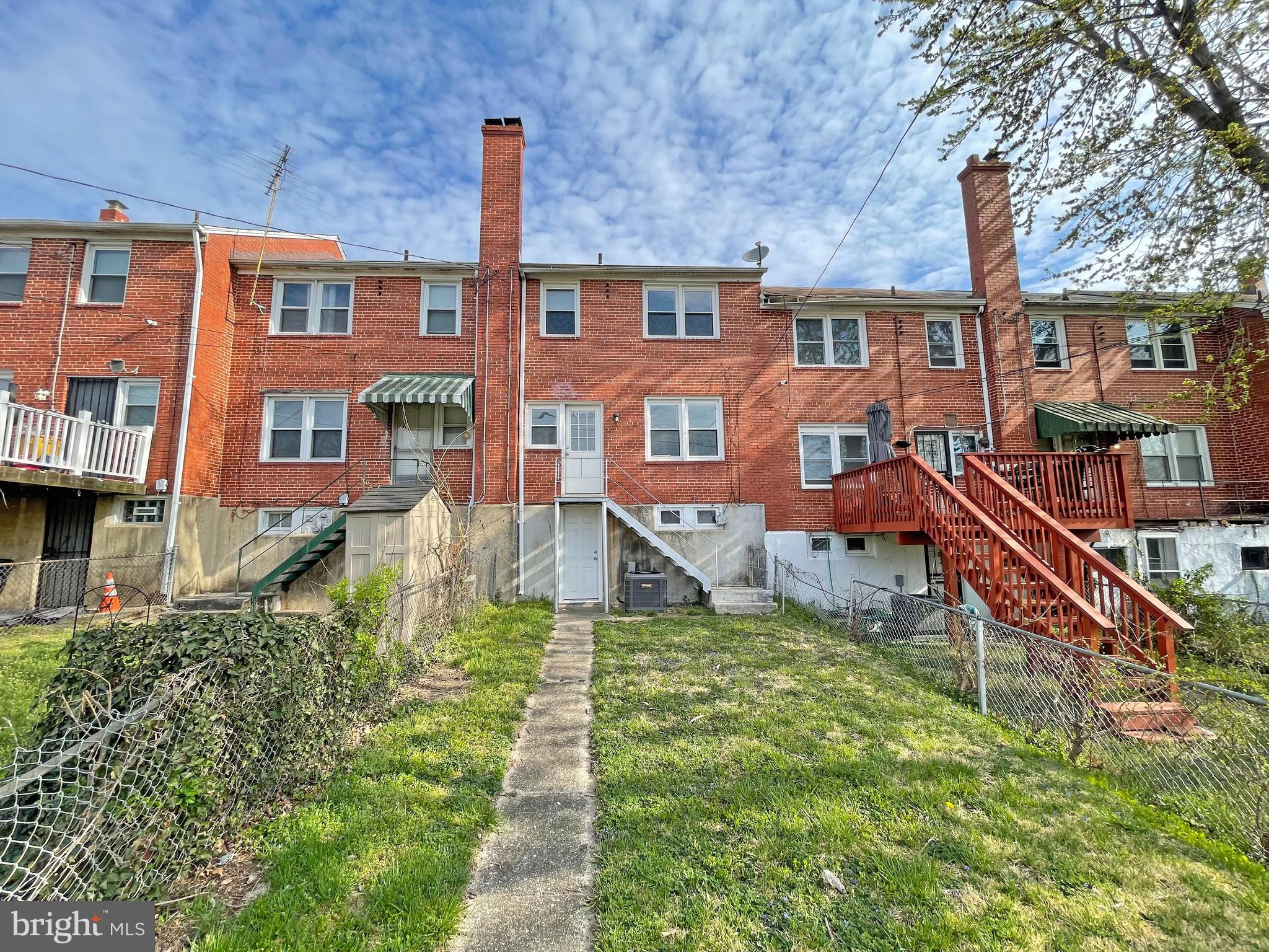 IDLEWOOD - Residential