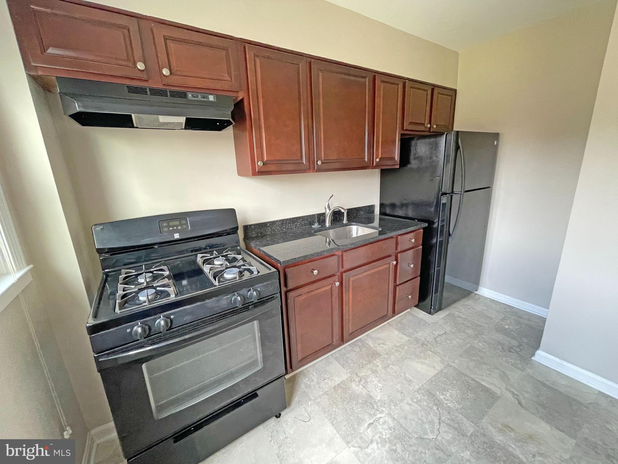 IDLEWOOD - Residential