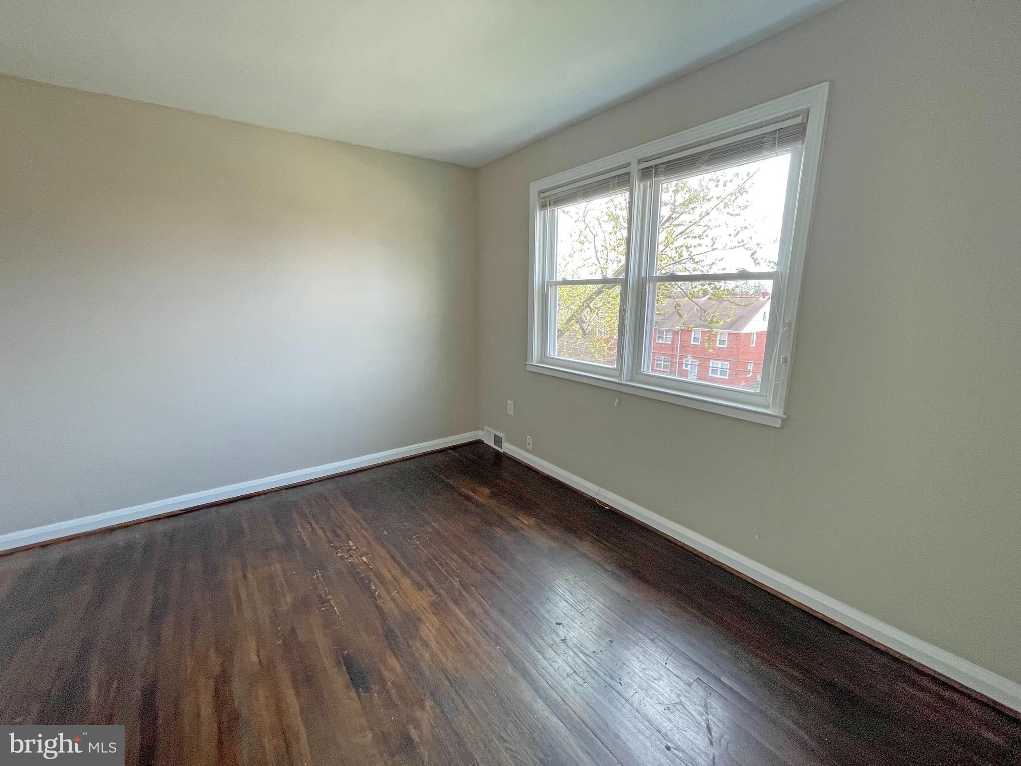 IDLEWOOD - Residential