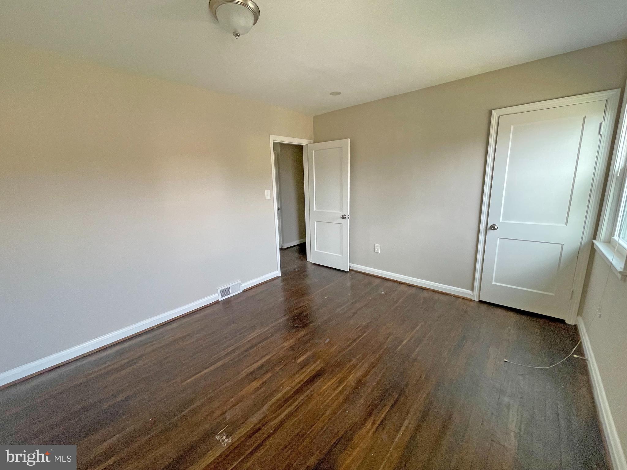 IDLEWOOD - Residential