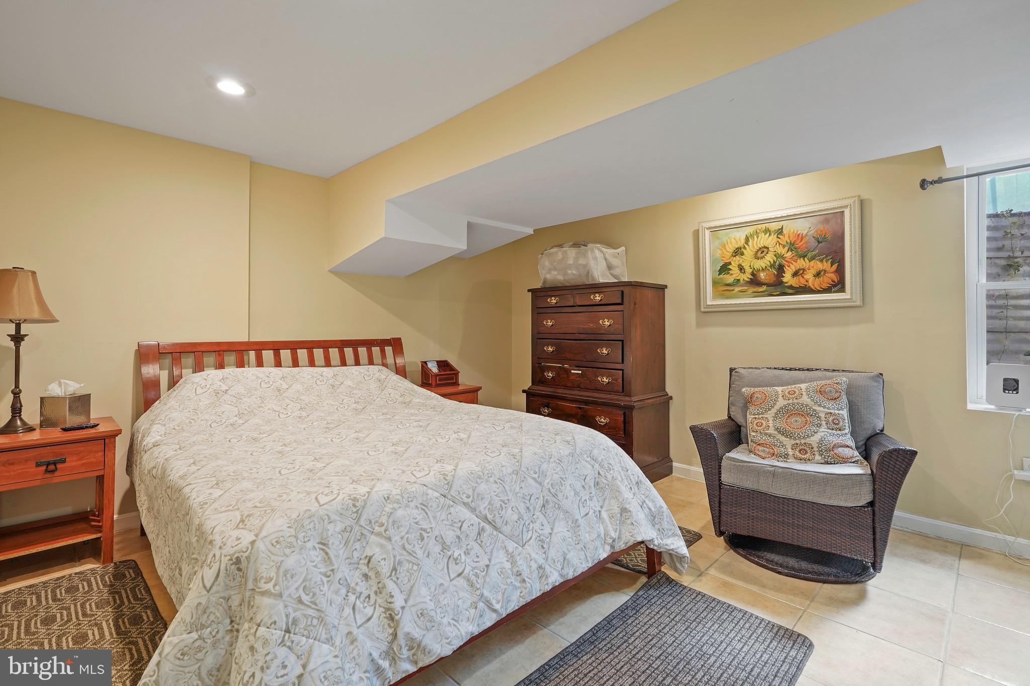 BETHESDA OUTSIDE - Residential