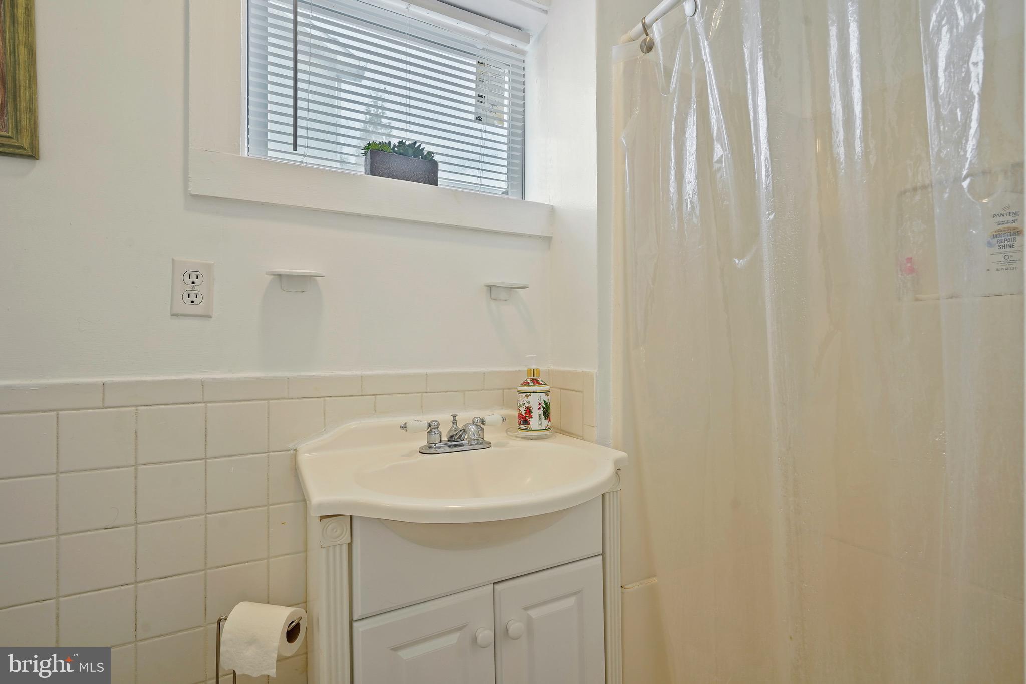 BETHESDA OUTSIDE - Residential